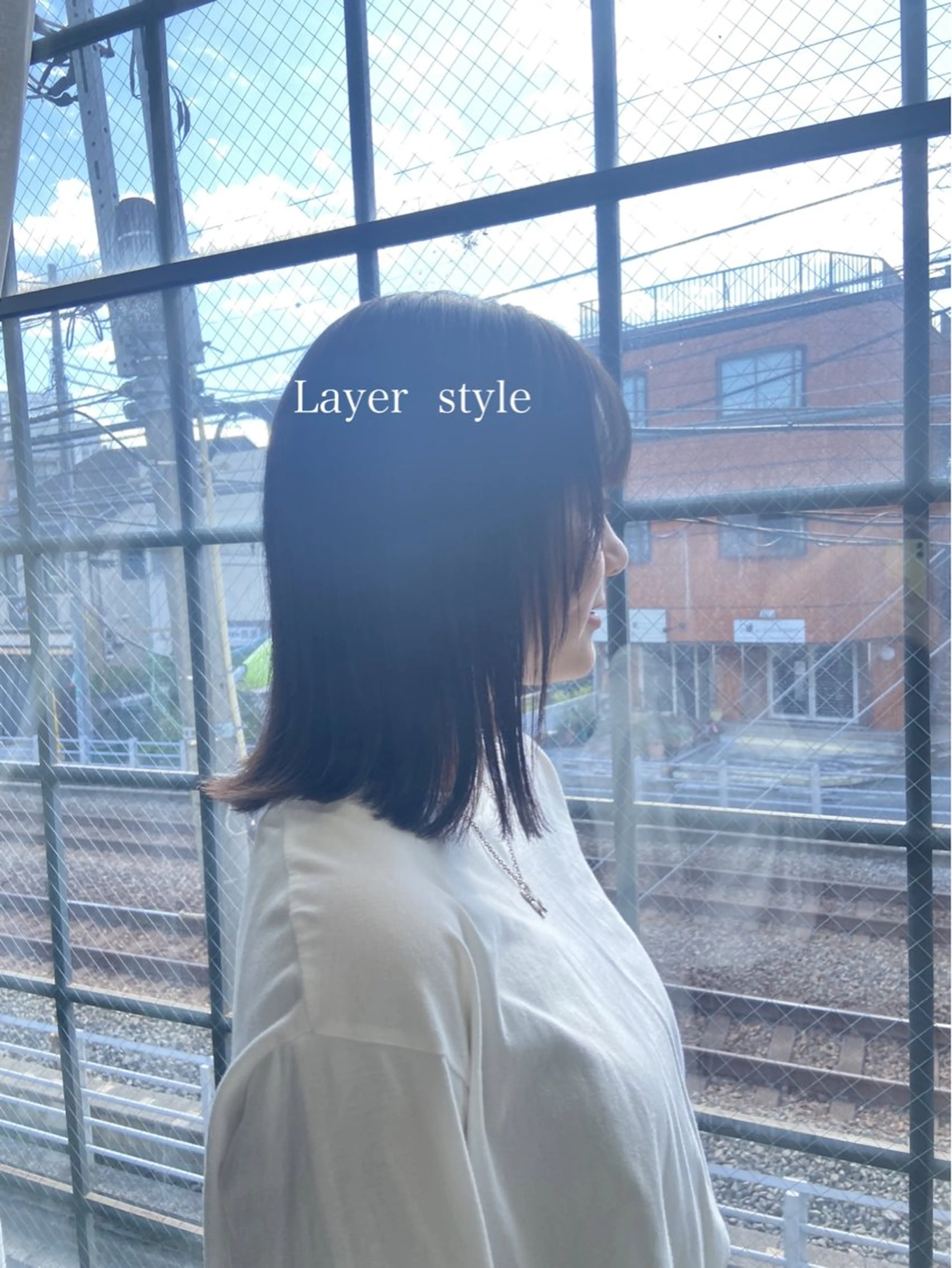 ミディアム 顔まわりレイヤー レイヤーカット atelier doux dimanche（アトリエ・ドゥー・ディマンシュ）所属・Fukamiレイヤー 透明感カラーのヘアスタイル