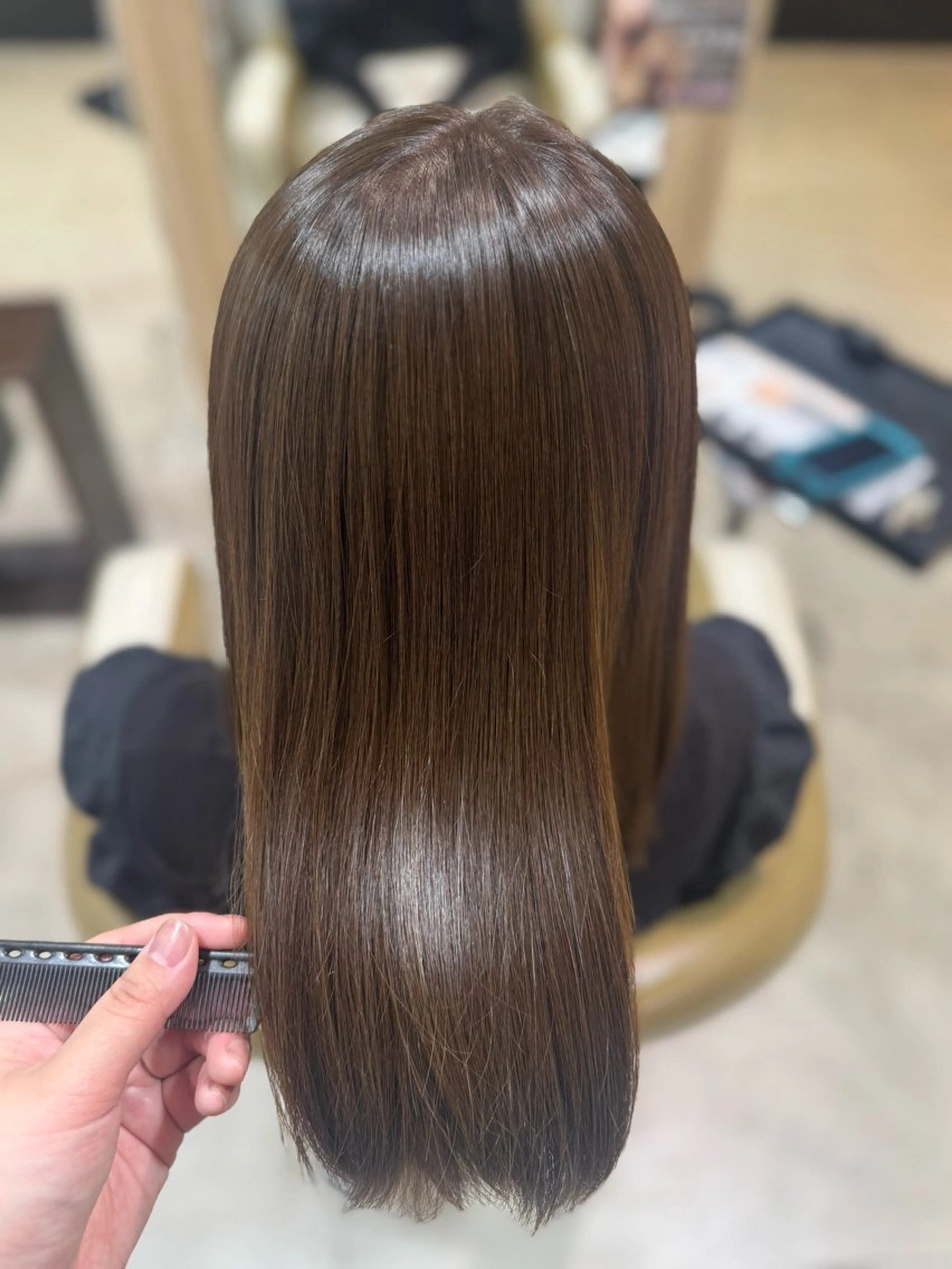 ミディアム ヘアカラー 髪の広がり気になる方 募集中です🎀のヘアスタイル