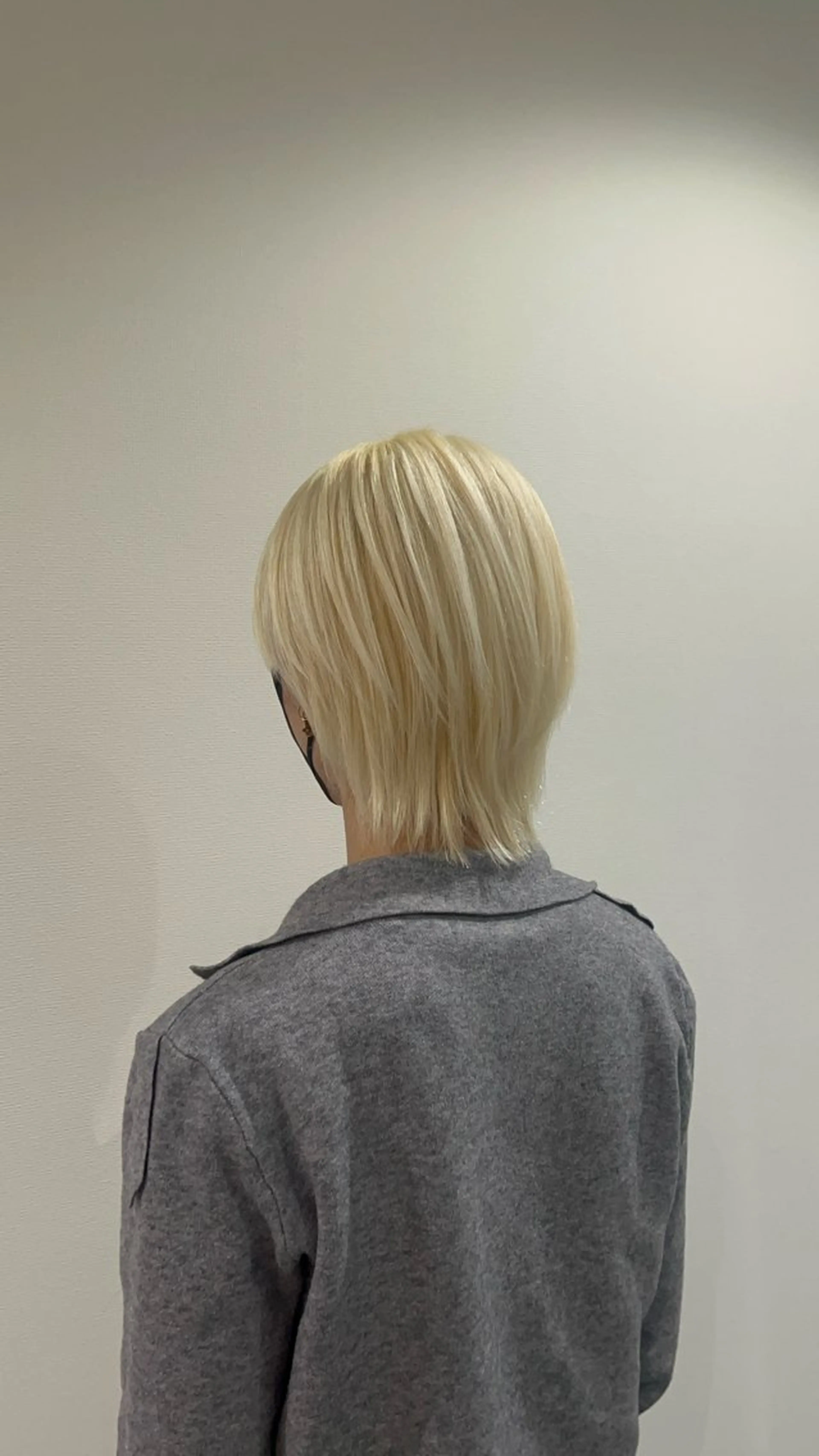 カラー メンズ 山本 梨華のヘアスタイル