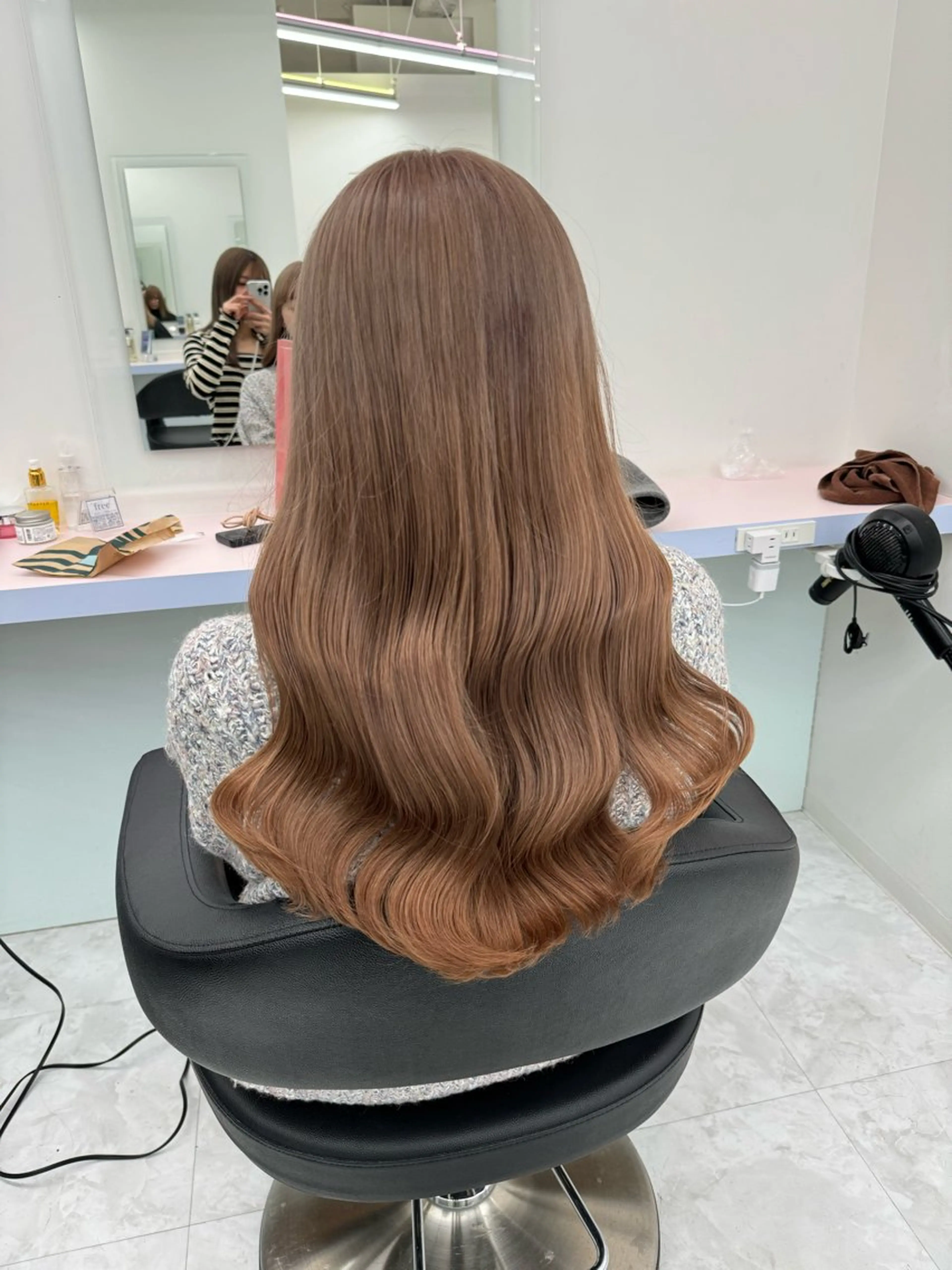 ロング カラー ベージュカラー ミルクティーベージュ カット ヘアカラー ヘッドスパ ヘアセット ♡ブリーチカラー♡ Mirioのヘアスタイル