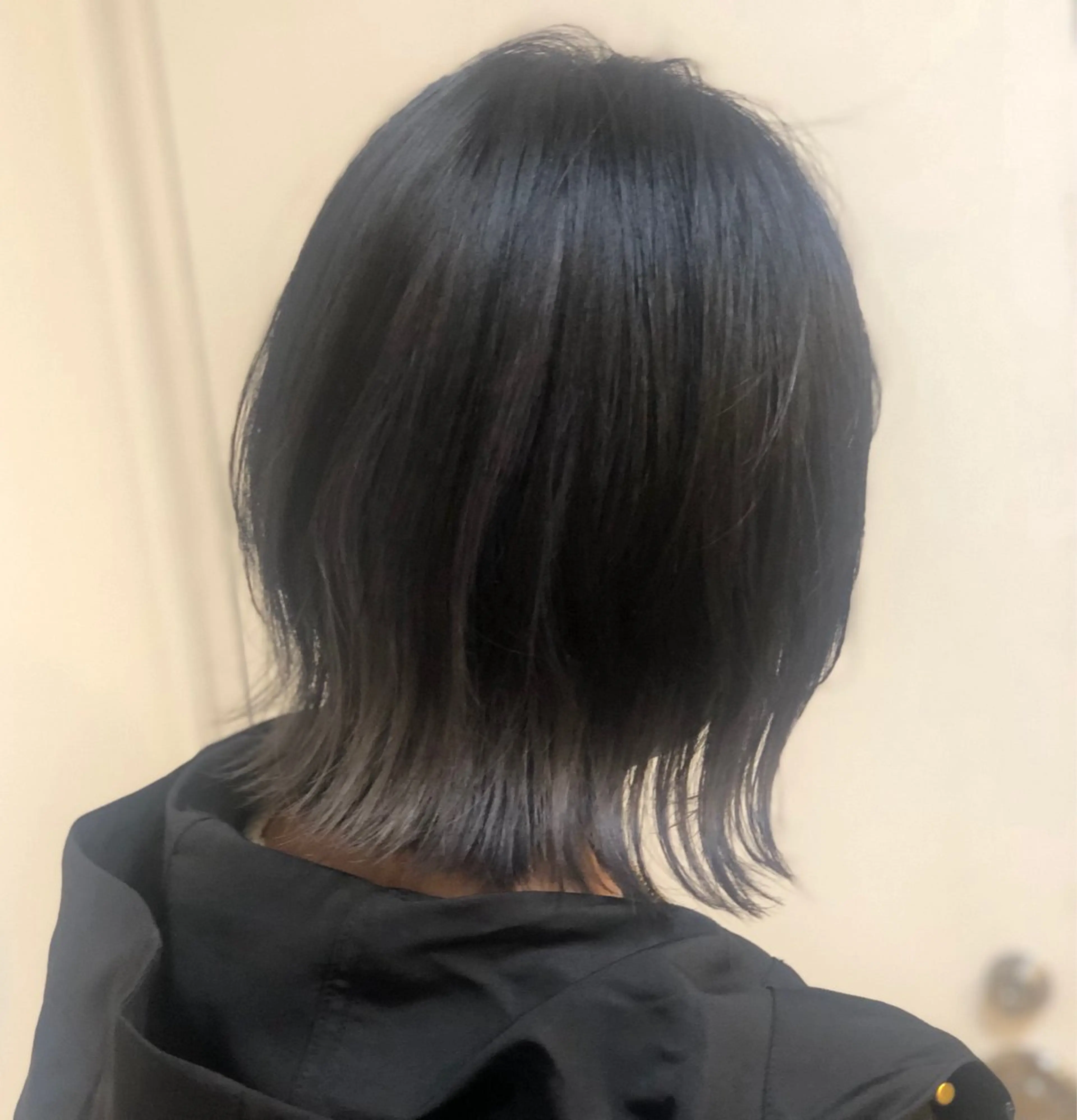 ミディアム アッシュ 谷田　雅也 タニダ　マサヤのヘアスタイル
