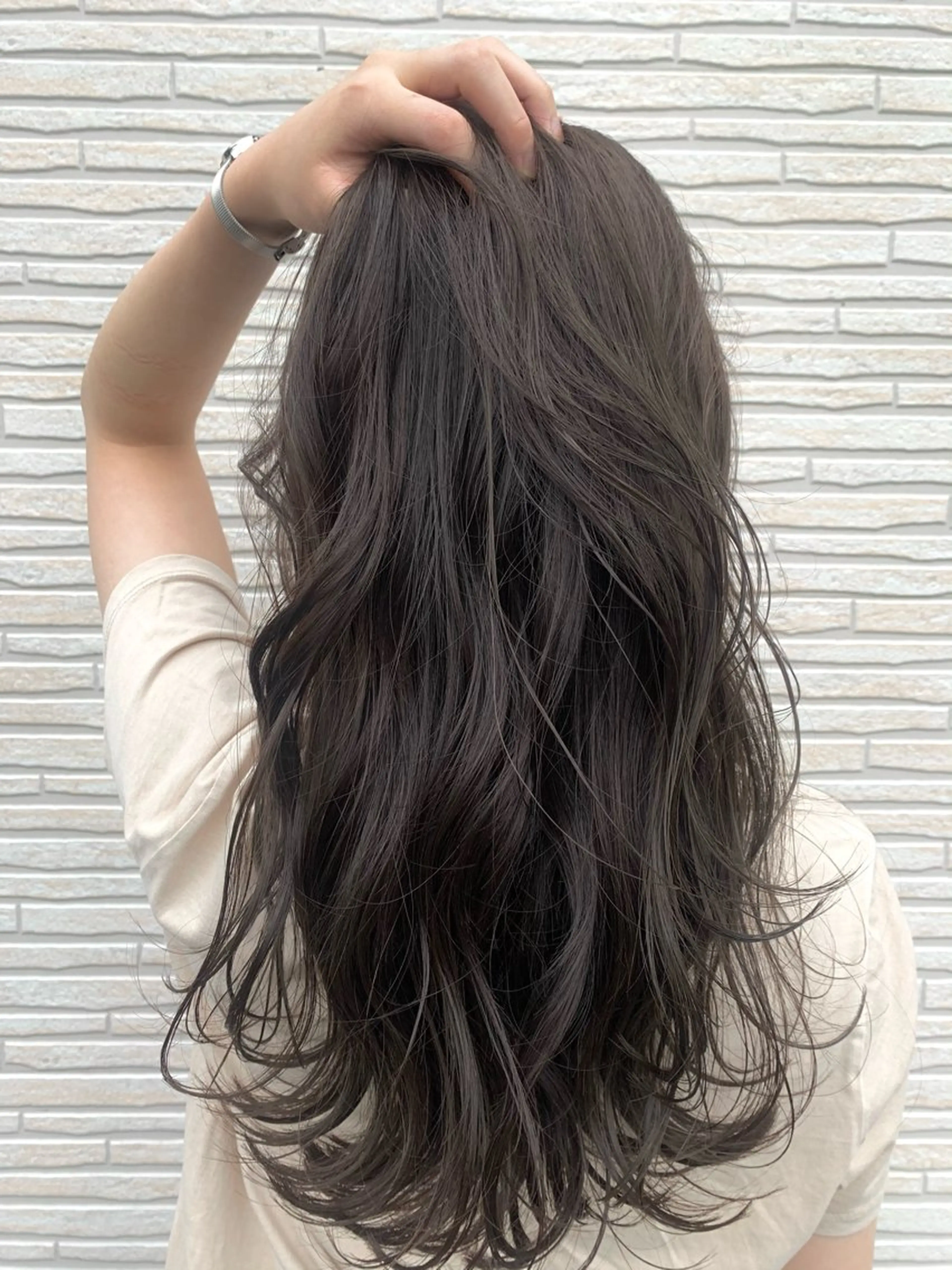 ロング カット ヘアカラー トリートメント foglia所属・foglia🌼 根本結衣のヘアスタイル