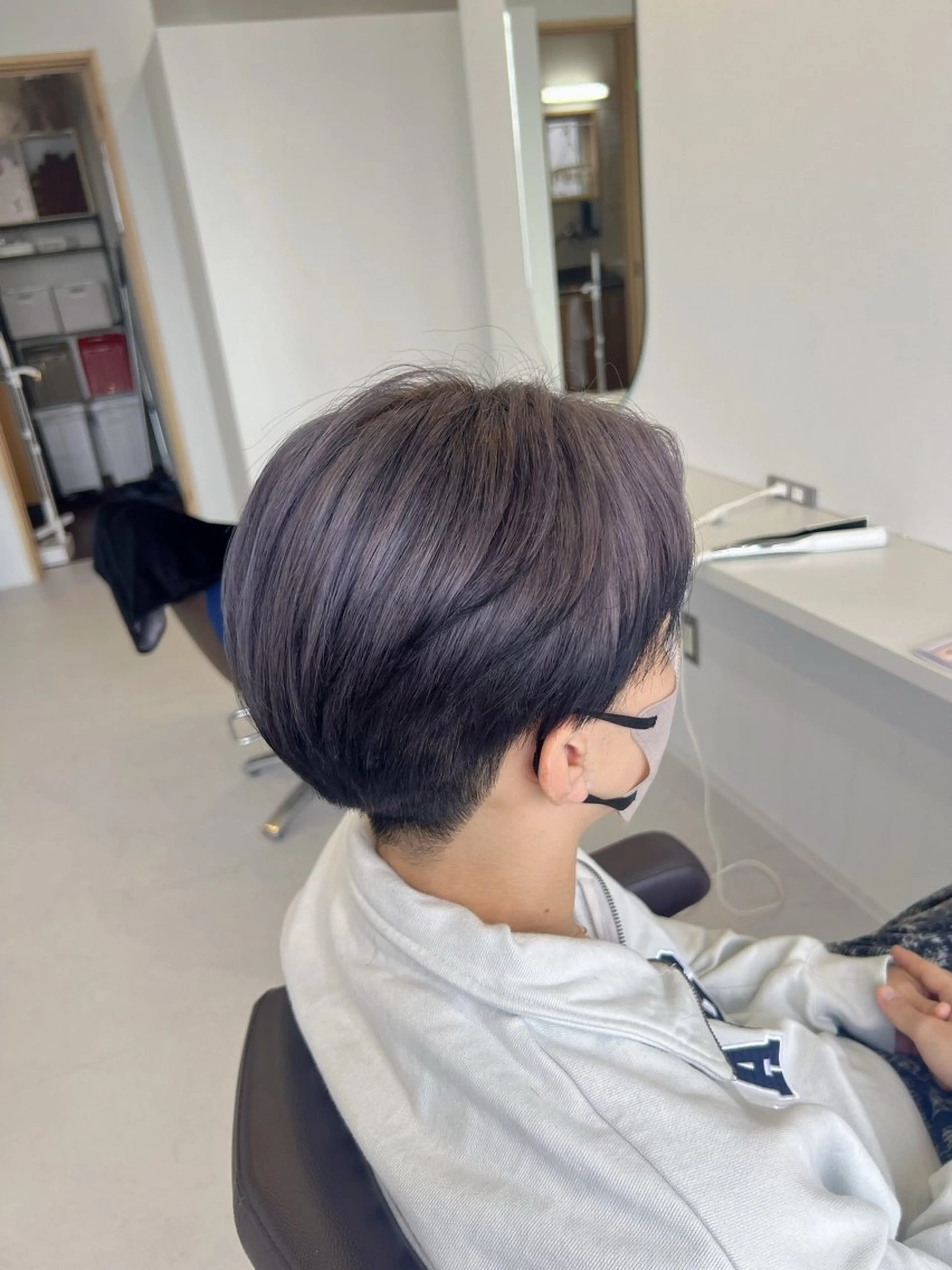 メンズ センターパート 此川 紗良のヘアスタイル