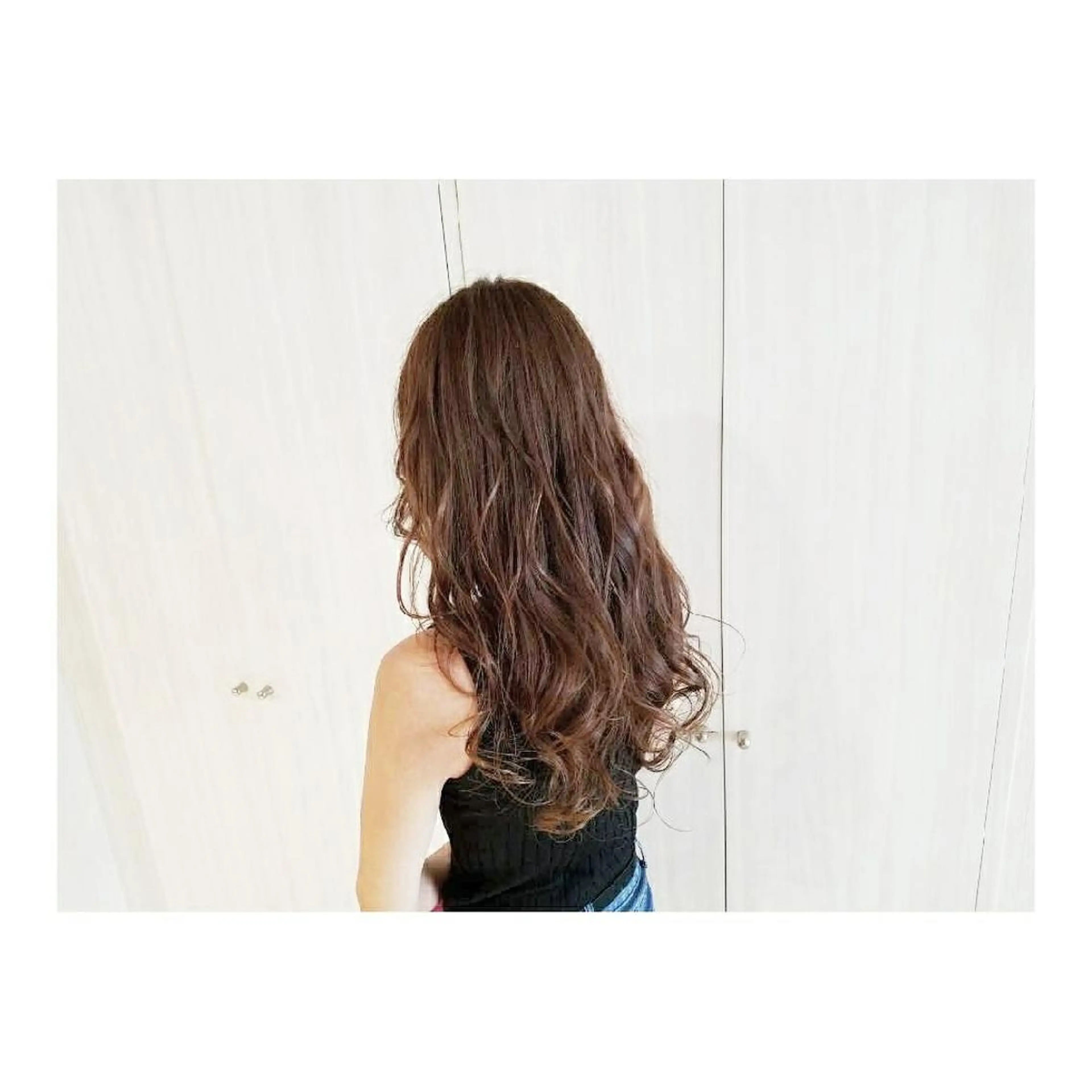 ロング カラー ベージュカラー フォギーベージュ Luana 矢場町のヘアスタイル