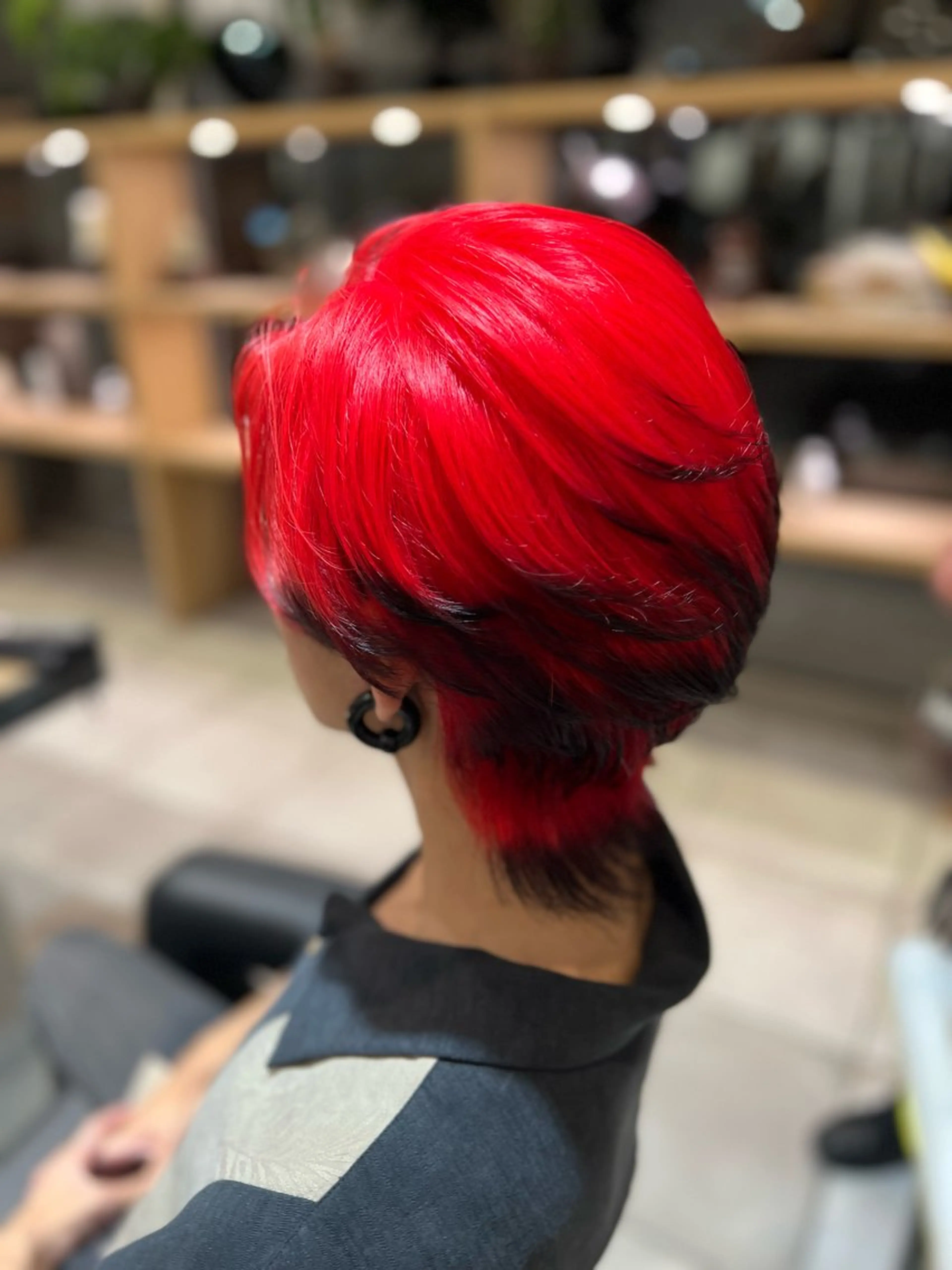 ミディアム カラー メンズ メンズバレイヤージュ メンズブリーチ メンズハイライト メンズハイトーン メンズインナーカラー カット ヘアカラー 越谷　デザインカラー ハイトーン　クラモチのヘアスタイル