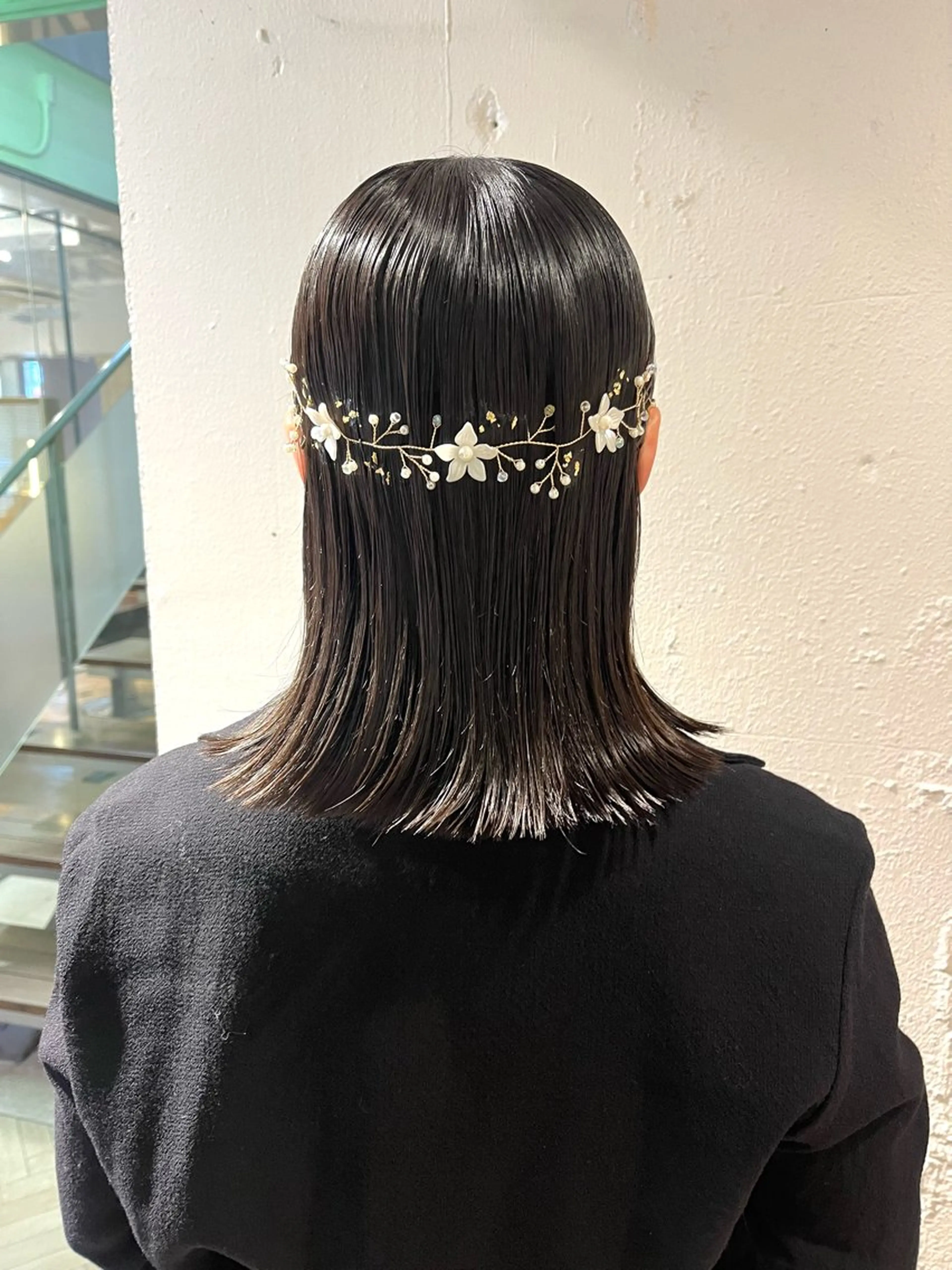 ミディアム ヘアアレンジ 結婚式・ブライダル ボブ 外ハネヘア ヘアセット ボブ・レイヤー／ ベージュカラーのヘアスタイル