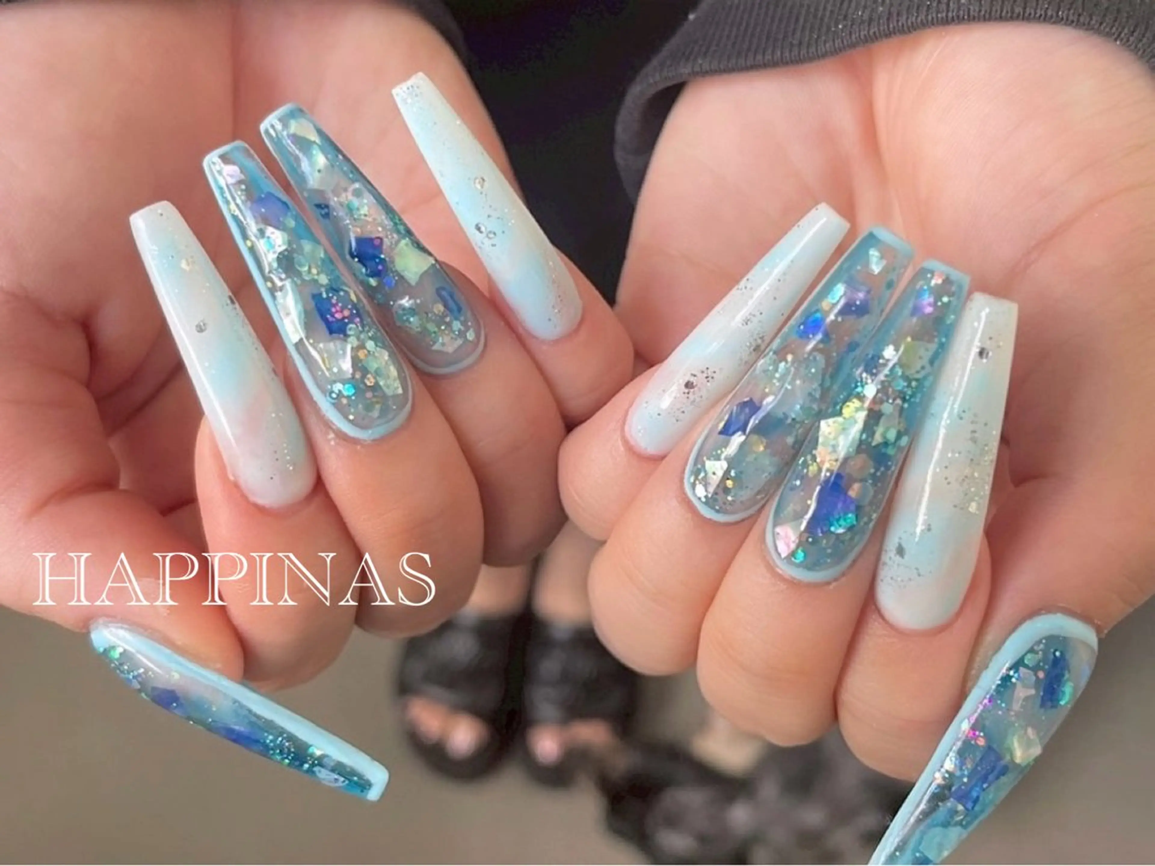 ネイル アートネイル ブルー キラキラネイル 大理石ネイル(マーブル) スカルプネイル ハンドネイル HAPPINAS Jrネイリスト💅のネイルデザイン
