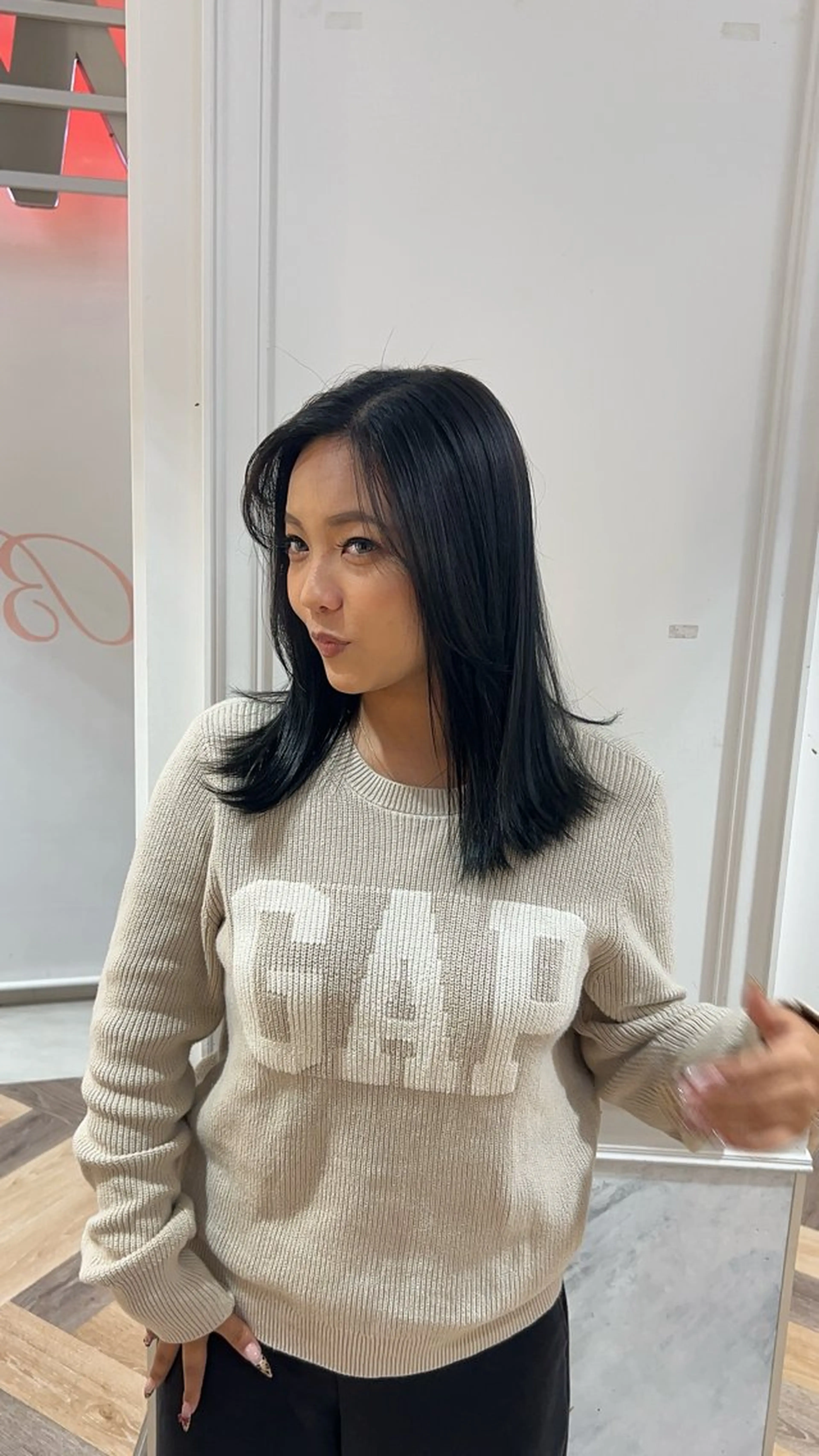 セミロング 顔周りカット レイヤーカット ヘアーメイクウィル野田阪神店所属・Yuu/レイヤー/ ハイライト/髪質改善のヘアスタイル