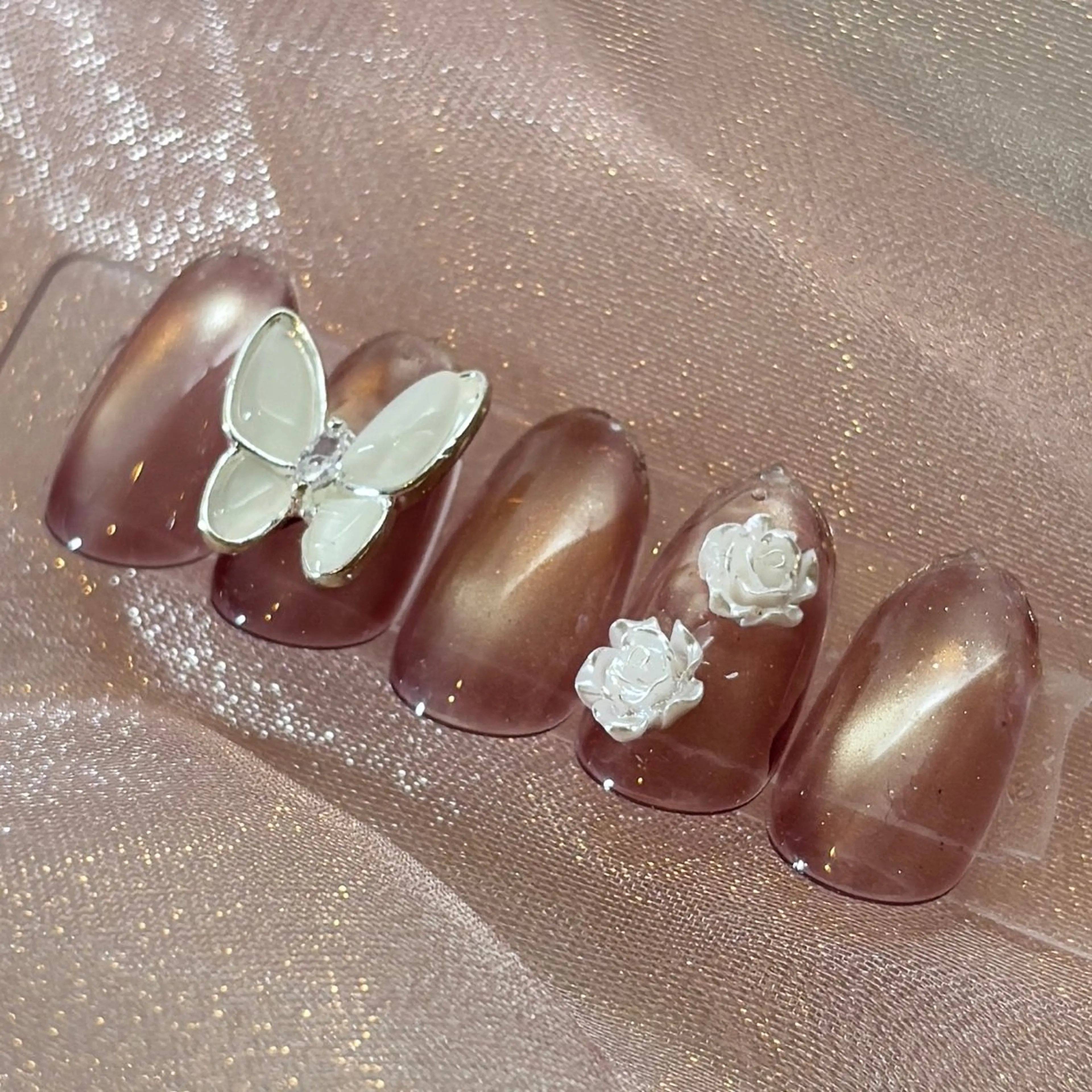 ネイル 矢冨 彩花のネイルデザイン