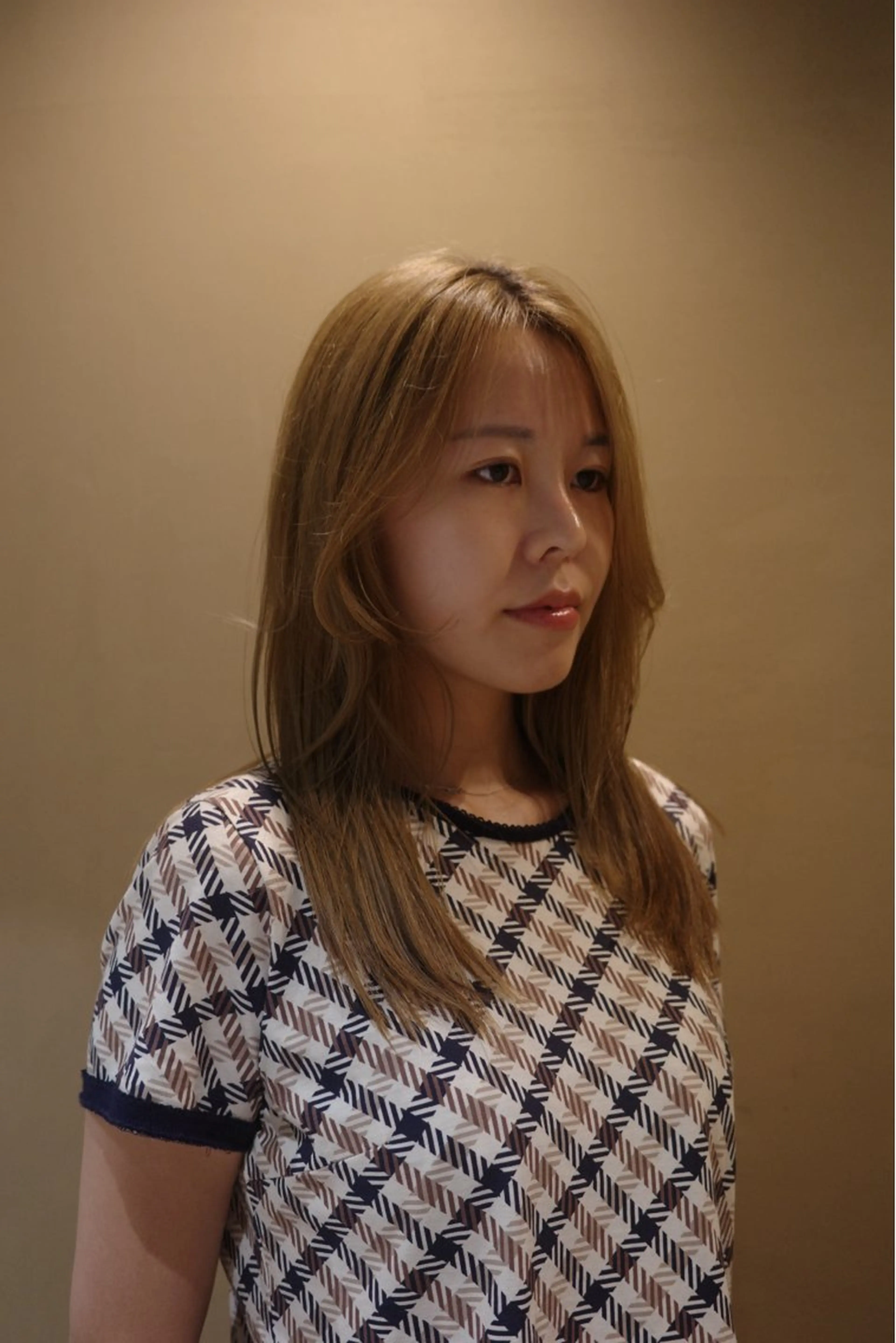 ミディアム 内田 海香のヘアスタイル