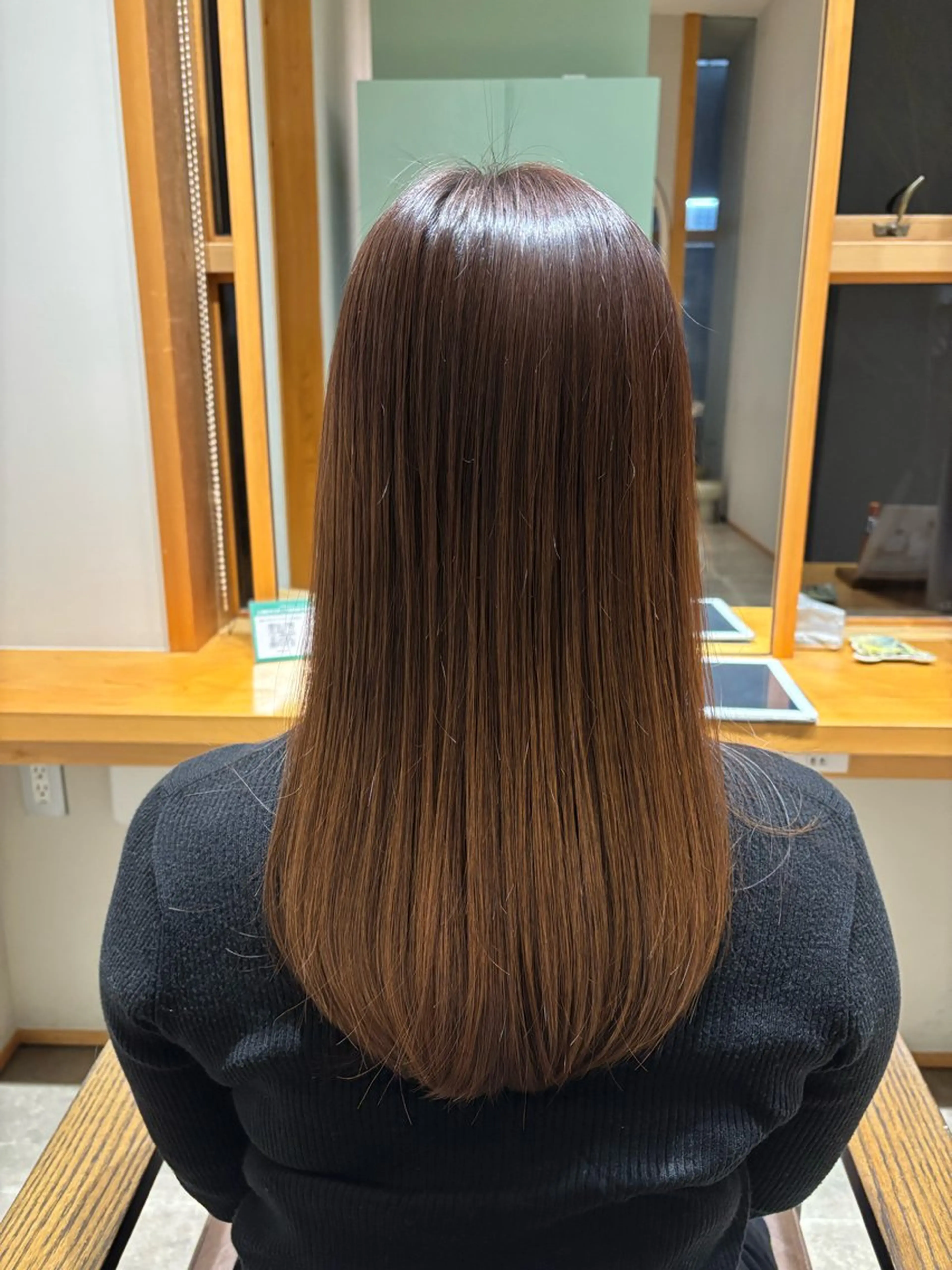 セミロング カット monami 鈴木 茉由奈のヘアスタイル