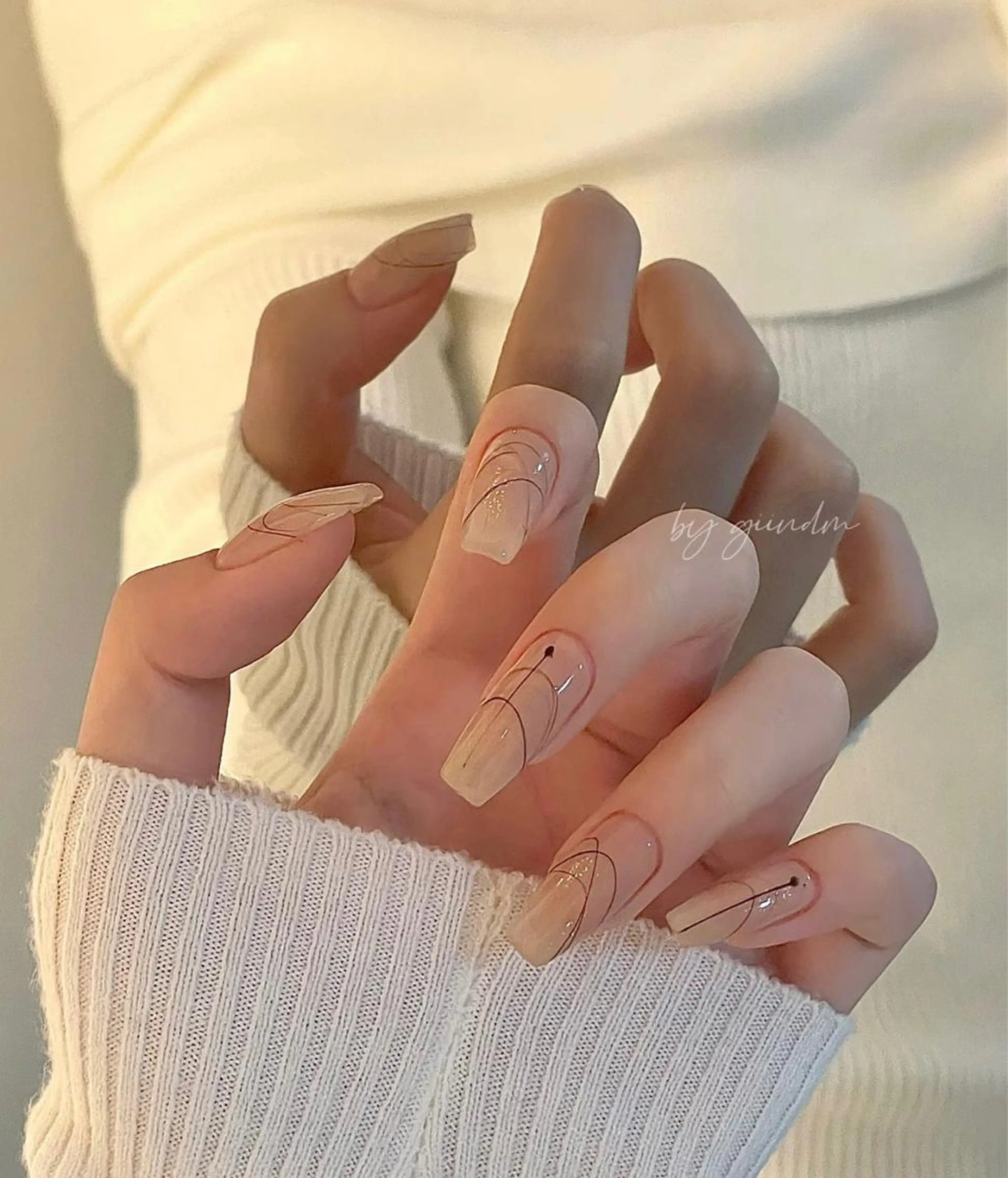 シンプルデザイン＋スカルプの写真