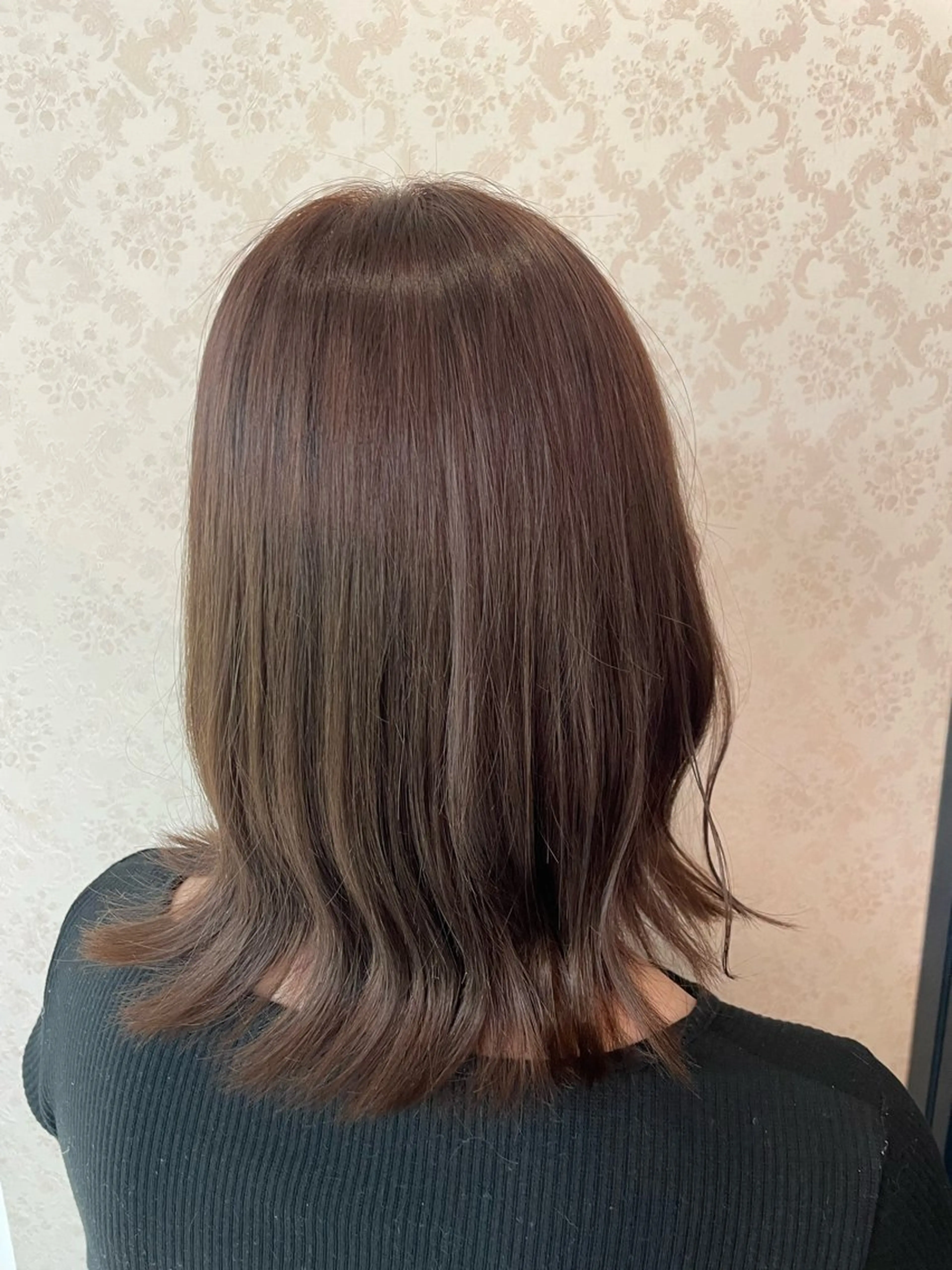 セミロング ヒヨシ ルナのヘアスタイル
