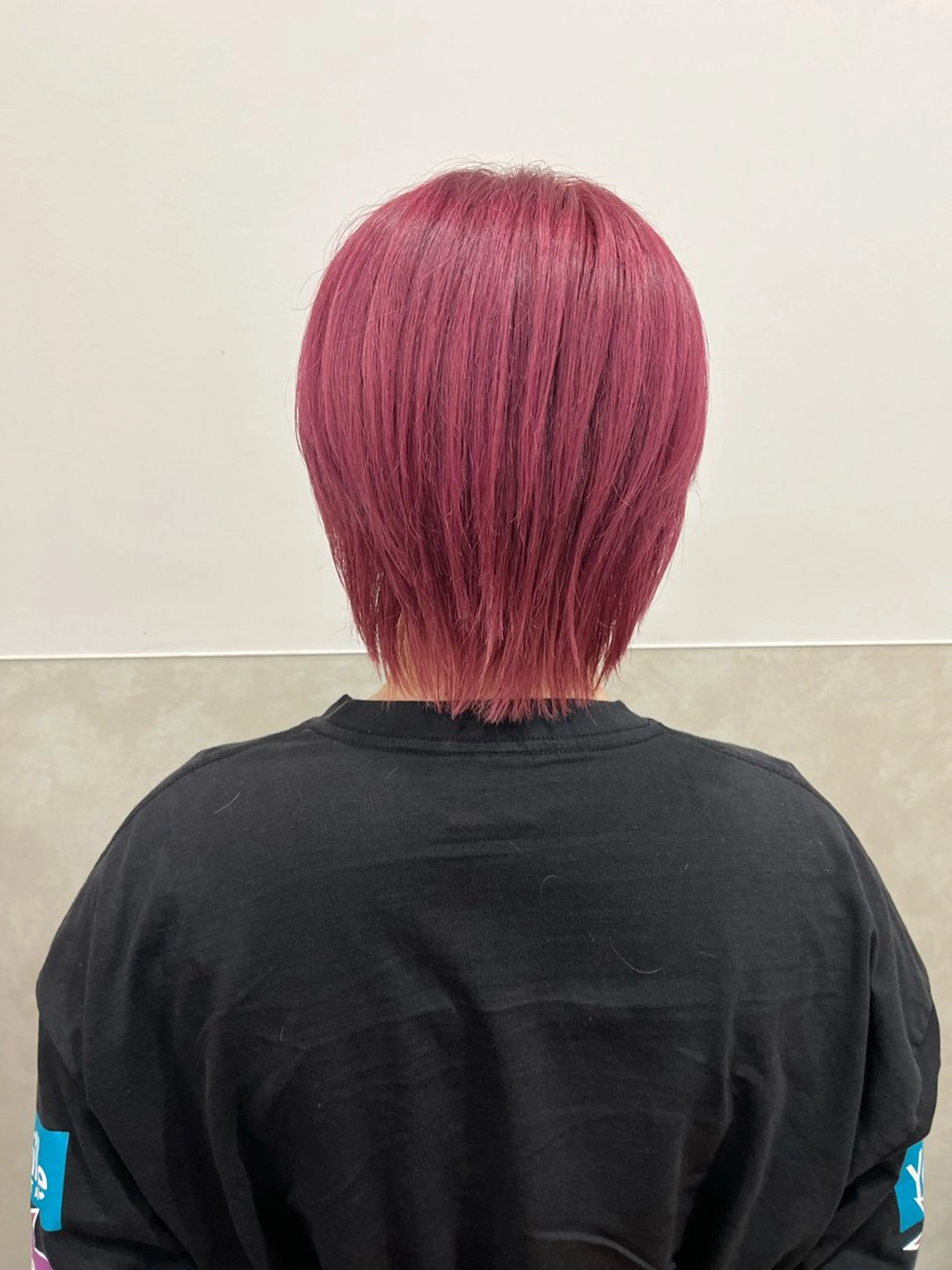 ショート カラー ブリーチ ケアブリーチ カシス ピンクカラー ヘアカラー 💗モテ髪 ハイトーンあや💗のヘアスタイル