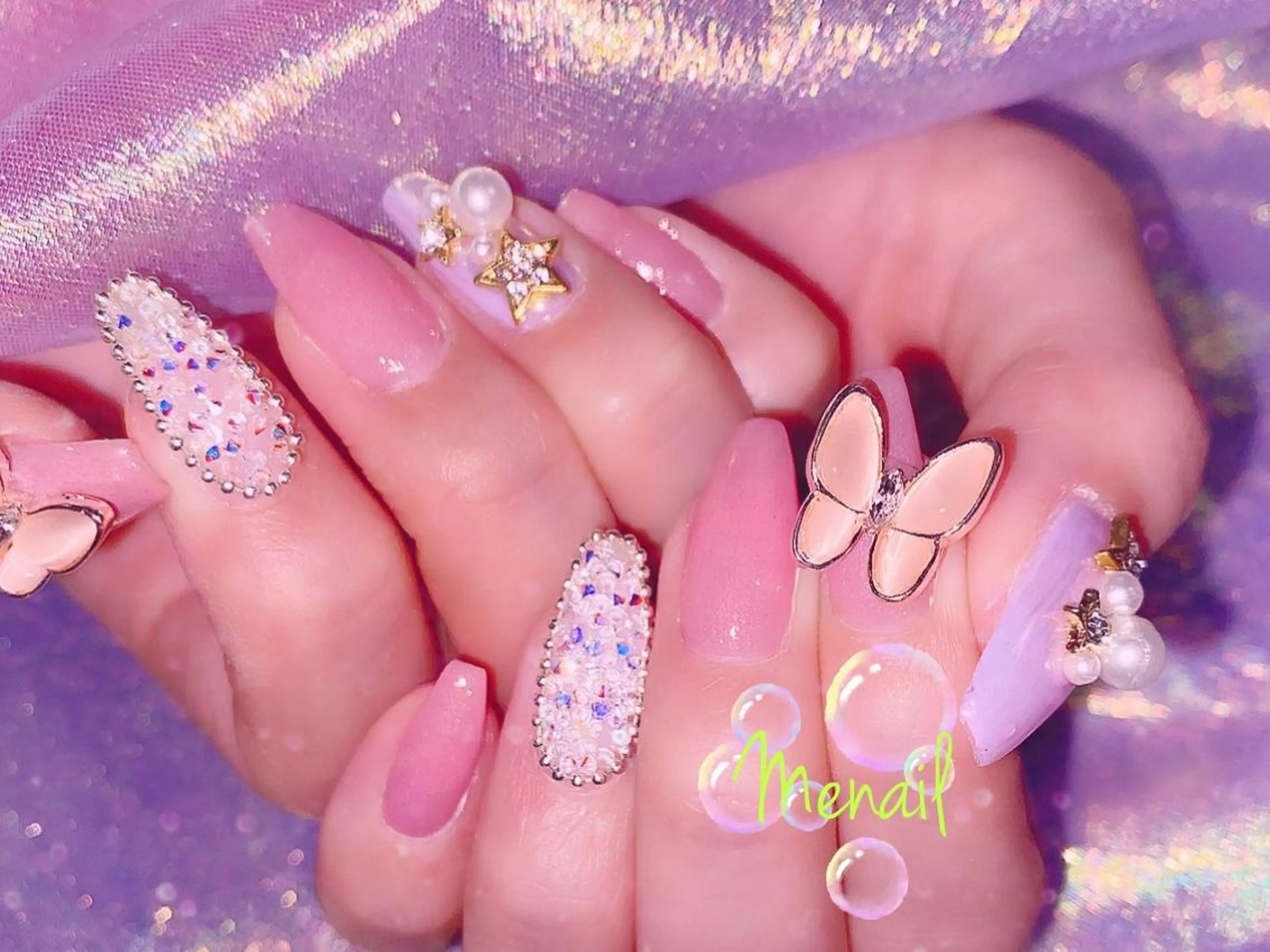 ネイル オーロラネイル 氷ネイル・うるうるネイル 韓国ネイル 🤍POP可愛い🧸 Menailのネイルデザイン