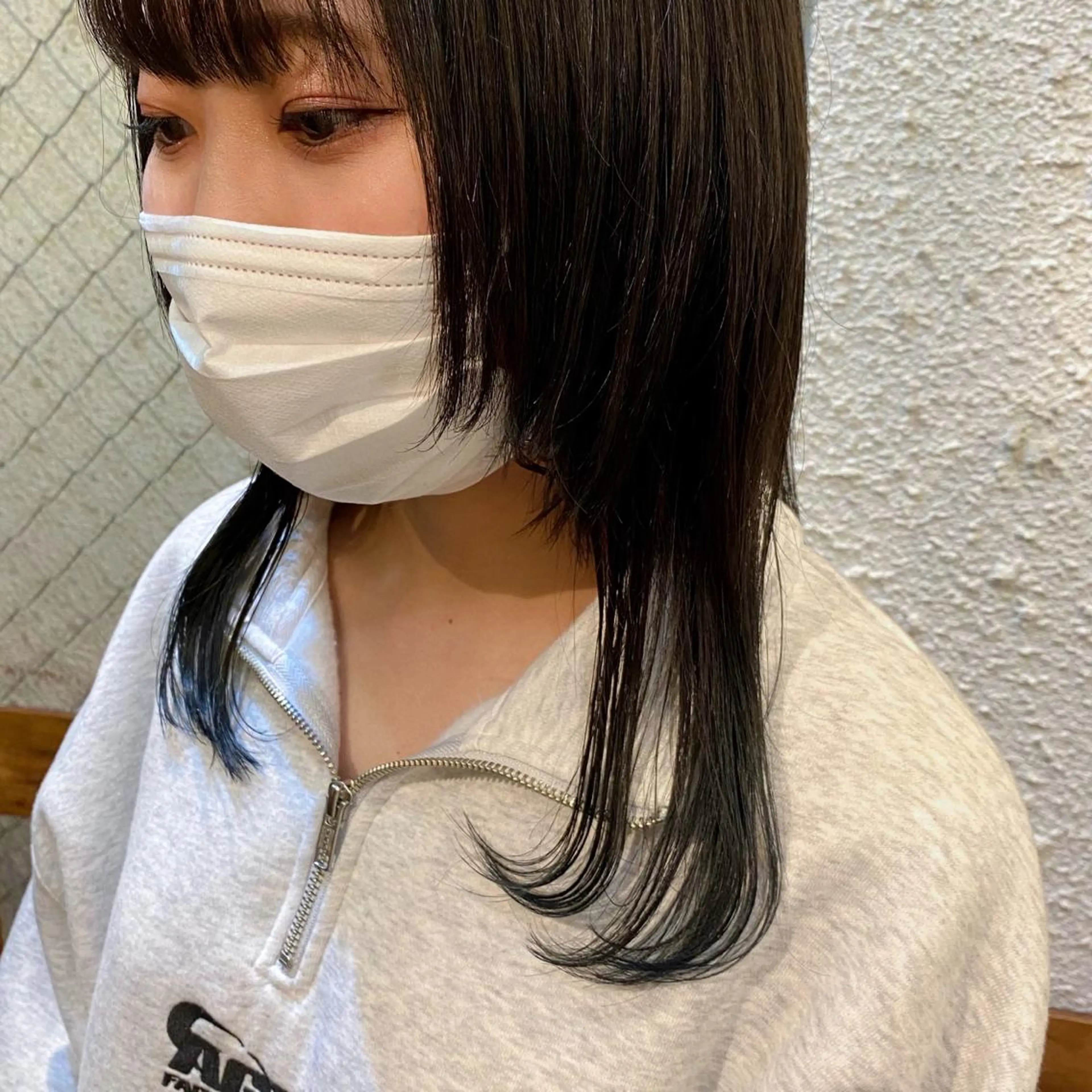 ロング カラー ブリーチ グラデーションカラー ネイビーカラー 暖色艶color / ボブ🦩Rioのヘアスタイル