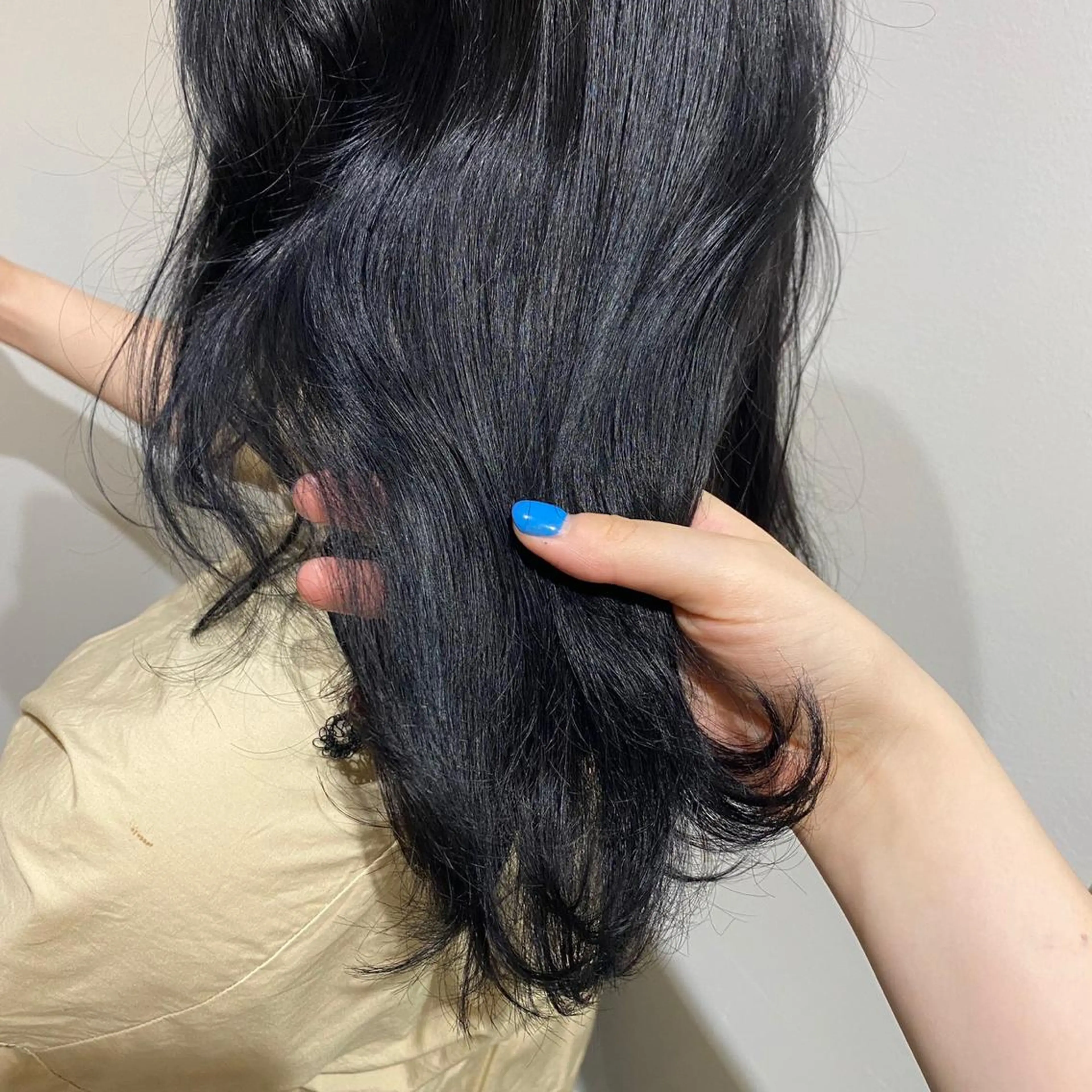 ロング カラー 黒髪 ブルーカラー ブルーブラック MocT所属・奥村 🎀のヘアスタイル