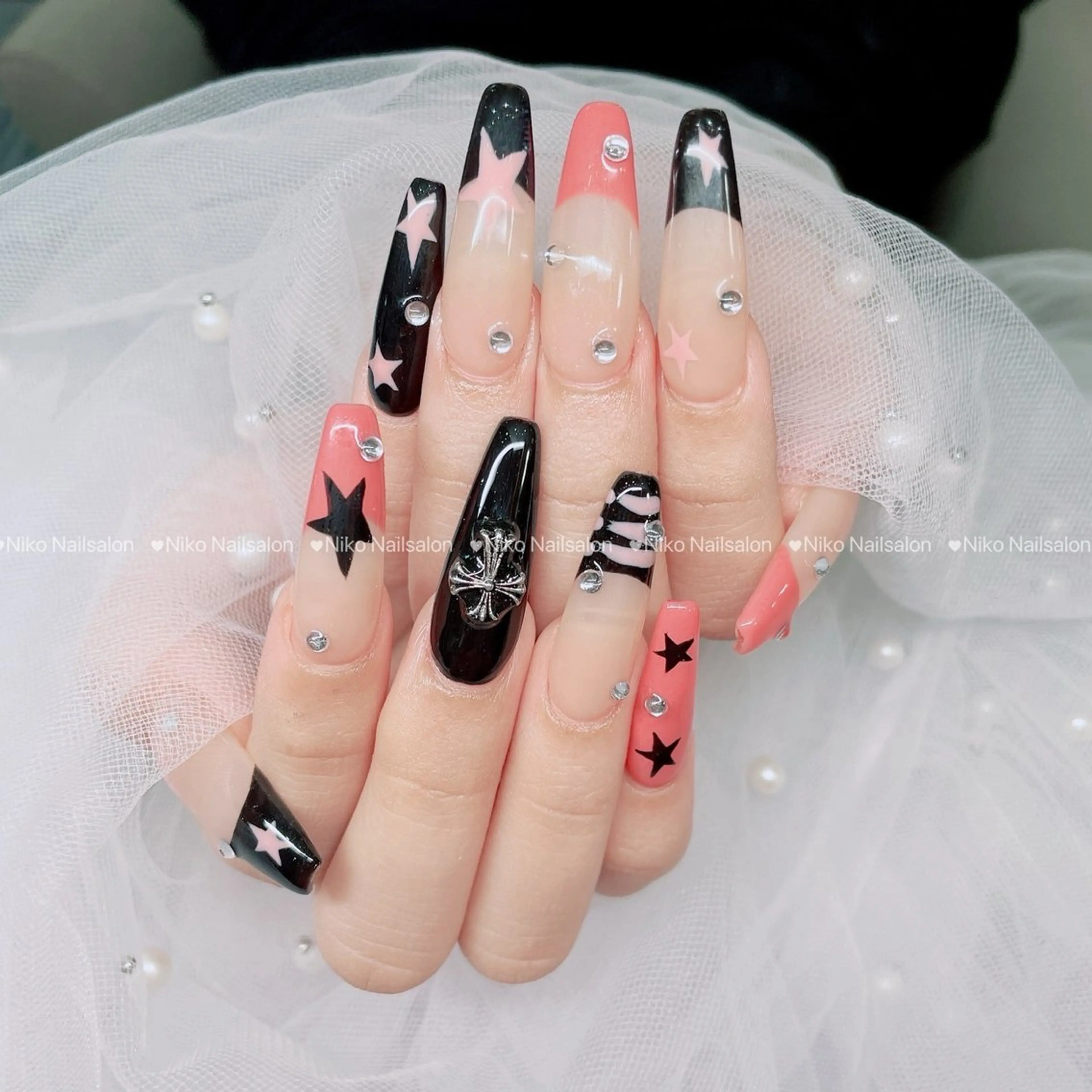 ネイル チークネイル 長さ出し フットネイル フレンチネイル ジェルネイル Niko Nail salon 銀座本店のネイルデザイン
