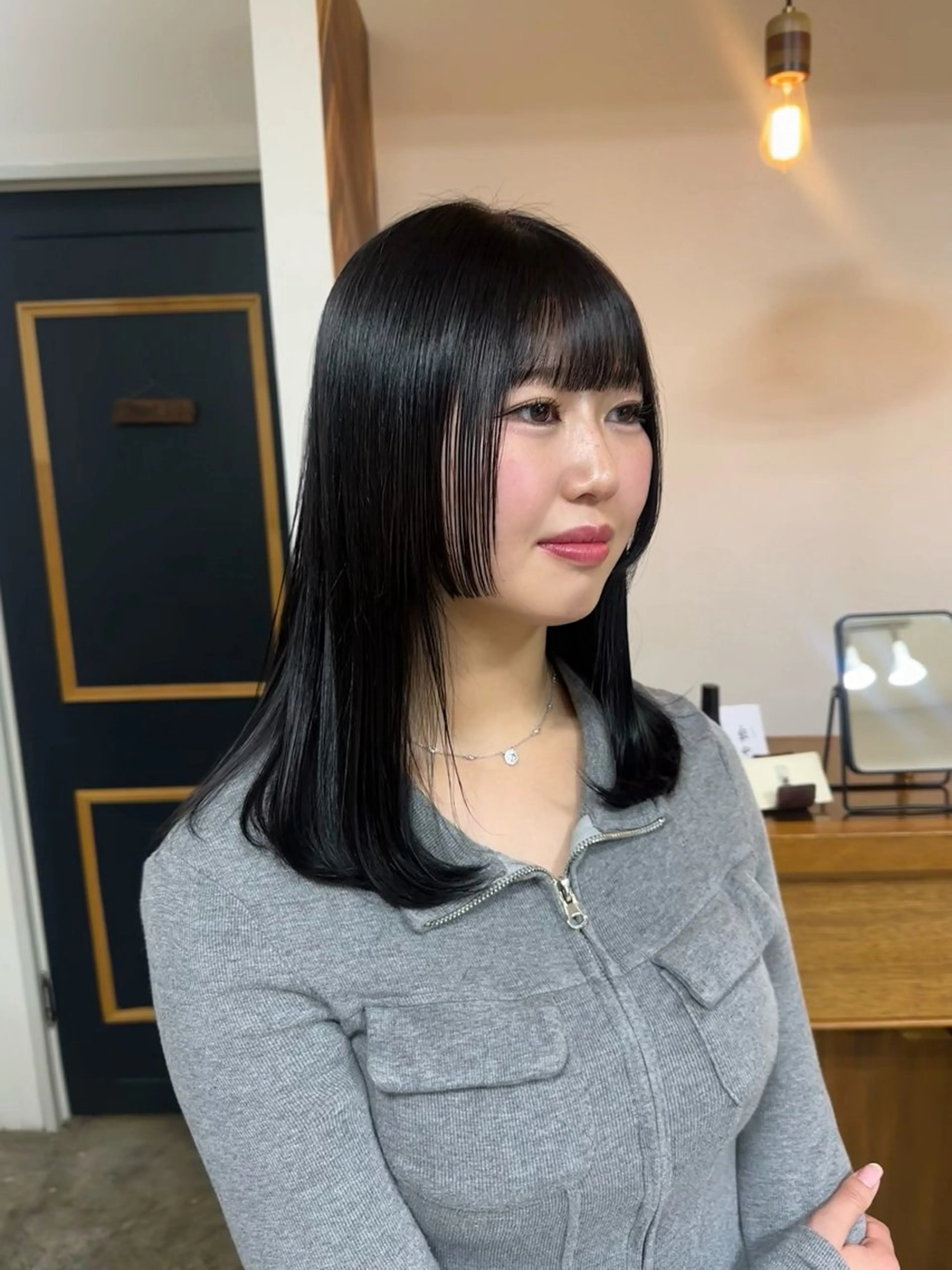 セミロング ヘアカラー NAGISA 🎀カットモデル🎀のヘアスタイル
