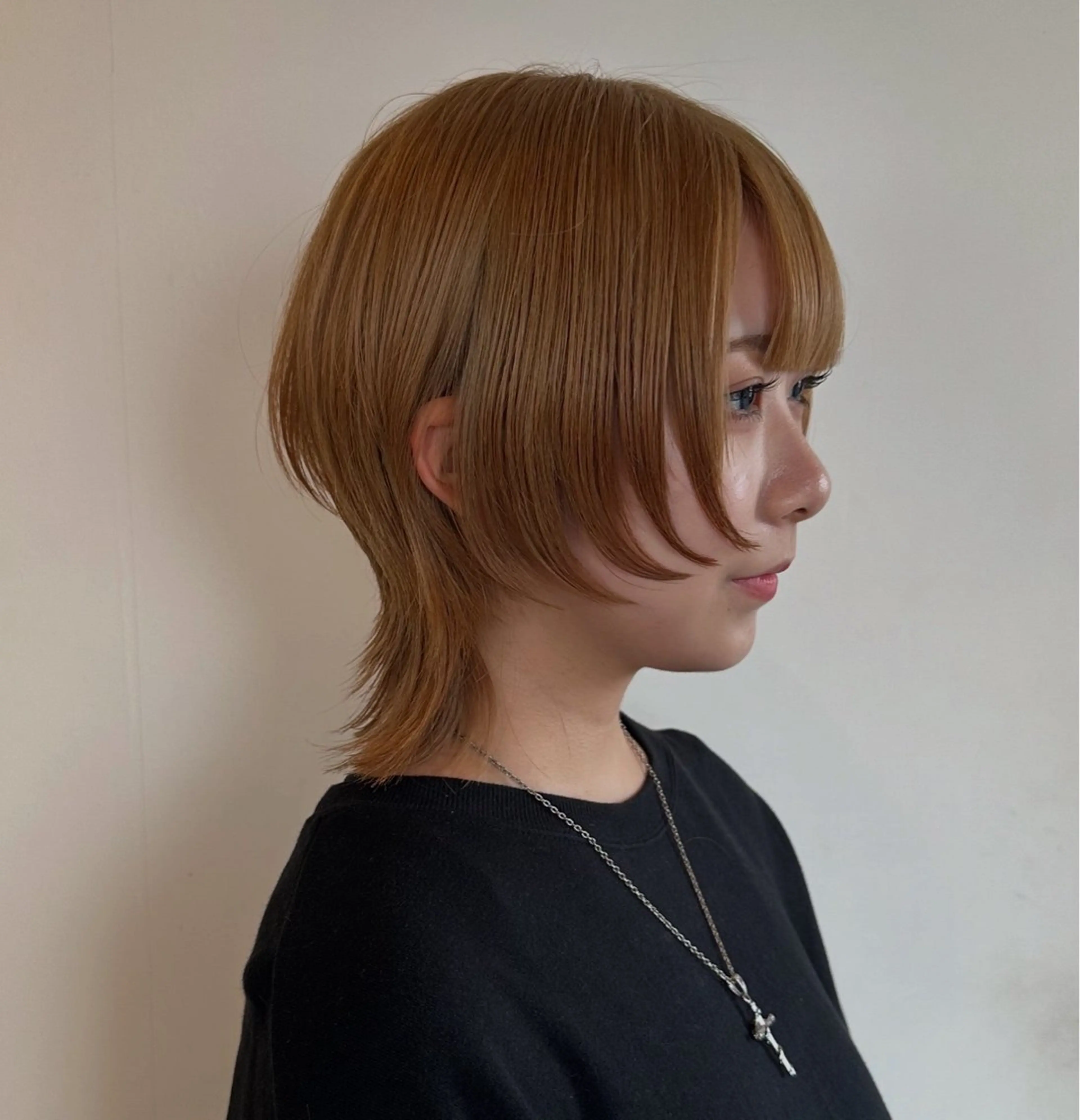 ショート ボブ くびれヘア 顔まわりレイヤー 顔周りカット ハッシュカット カット 大阪ウルフカット ハッシュカットのヘアスタイル