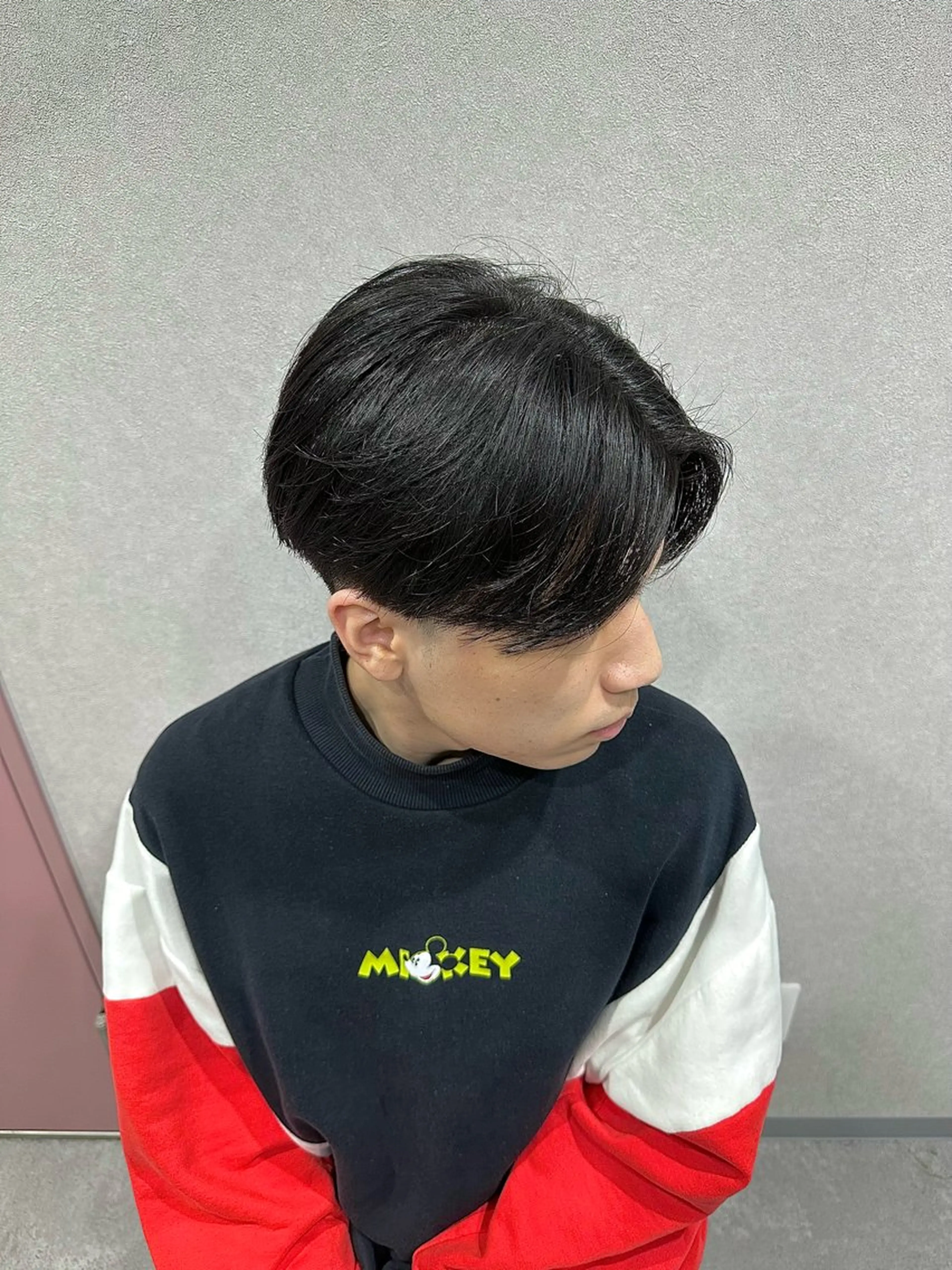 ミディアム ヘアアレンジ メンズ センターパート Mens Salon Gray by NYNY所属・Gray by NYNYのヘアスタイル