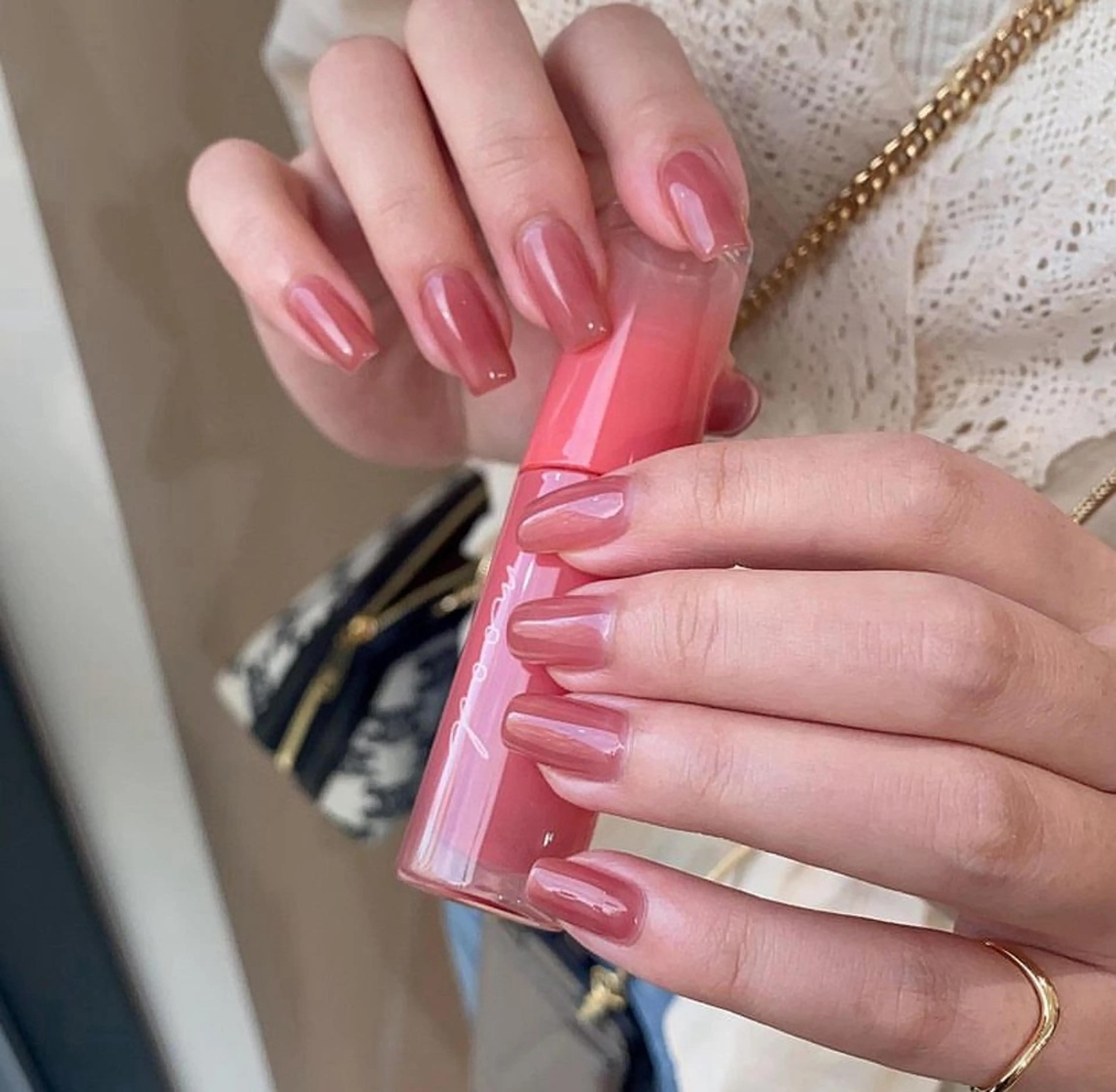 セミロング CLALA Ayumiのネイルデザイン