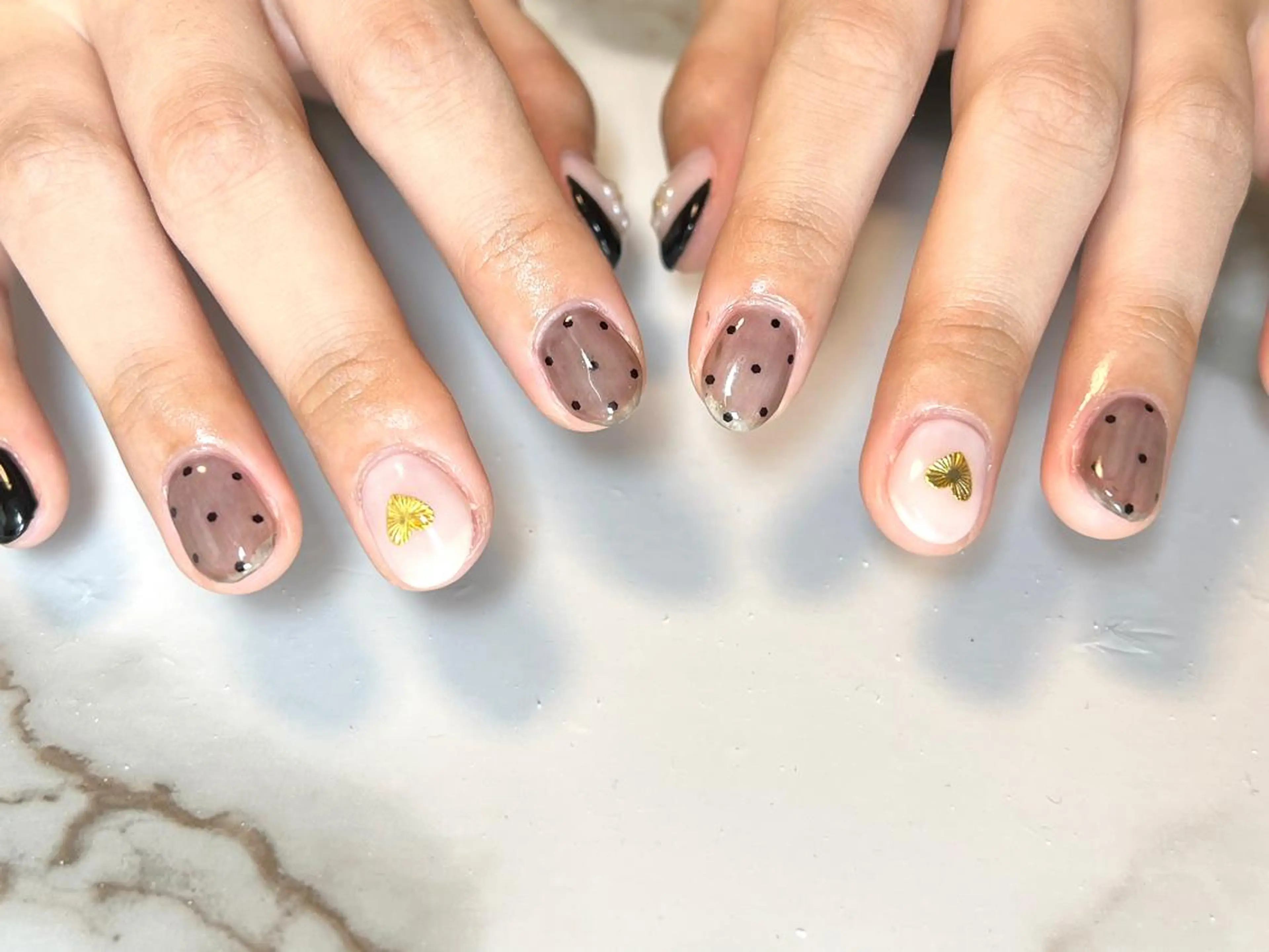 ミディアム ネイリスト シンのネイルデザイン