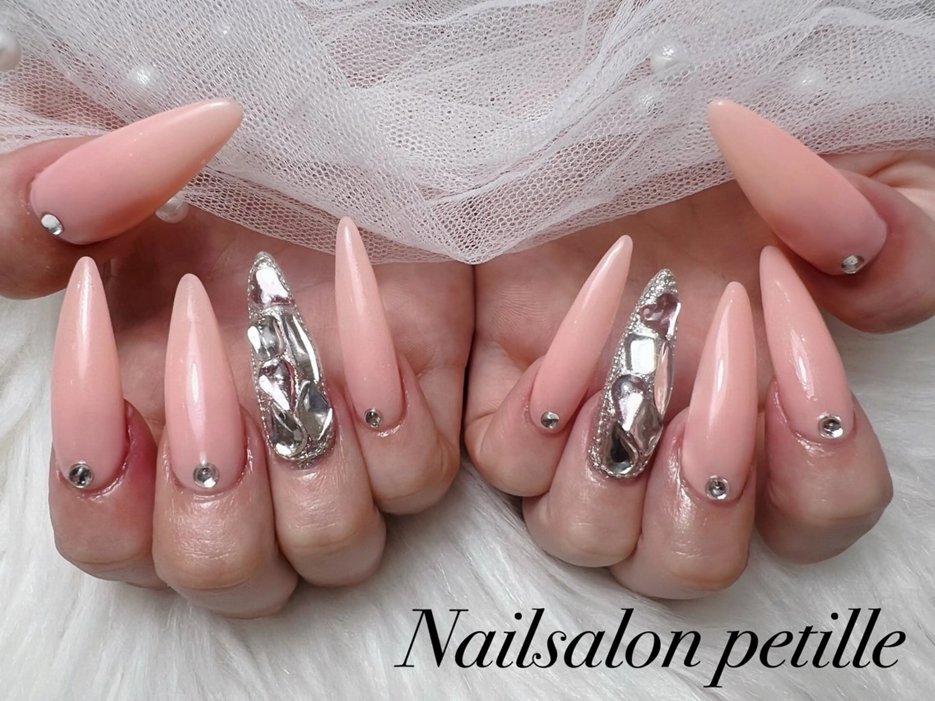 ネイル ハンドネイル Nailsalon petille所属・Ｈ azのネイルデザイン
