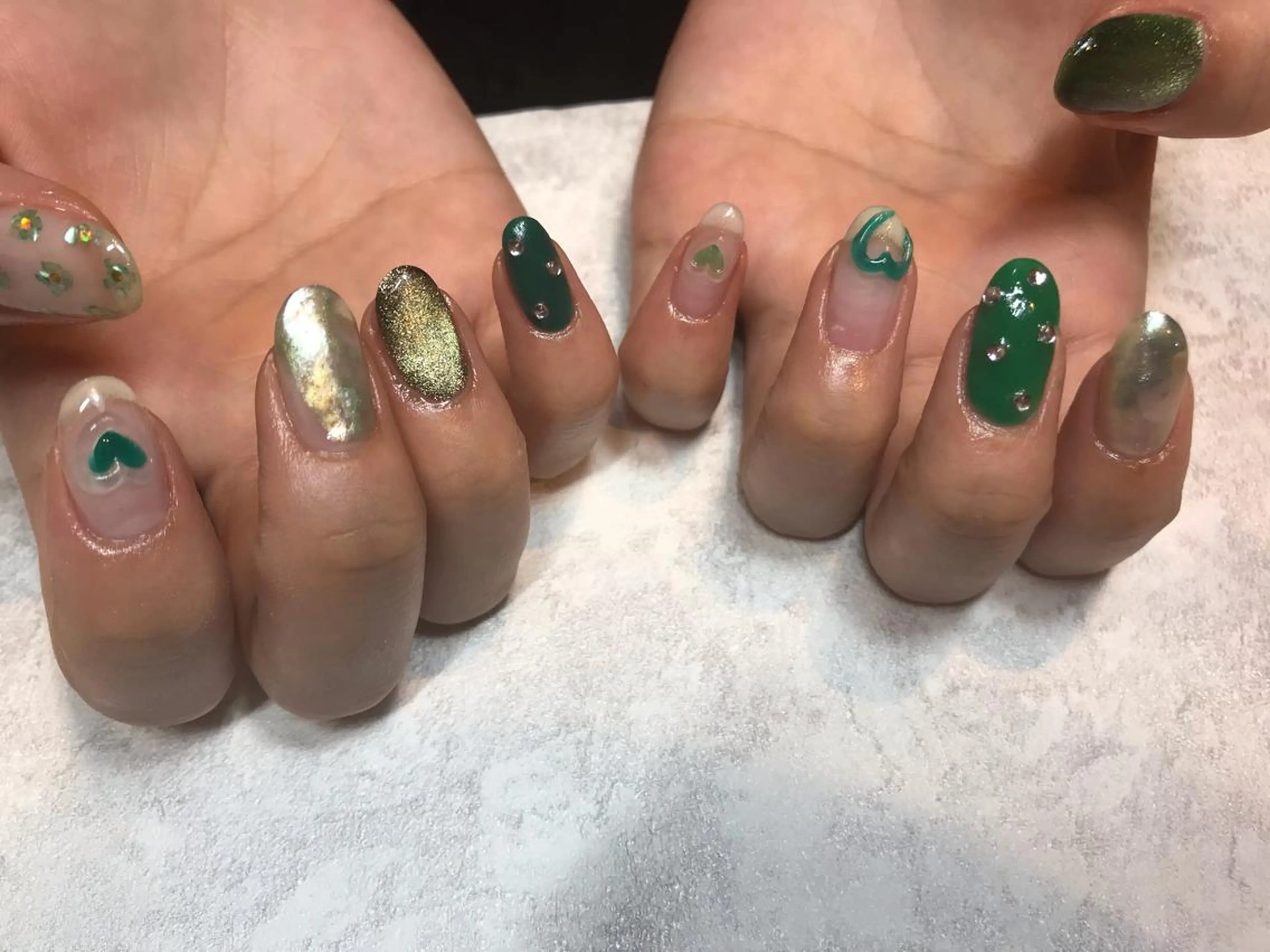ネイル ハンドネイル ハンドケア nail salon　Natural Cure所属・平井 彩香のネイルデザイン