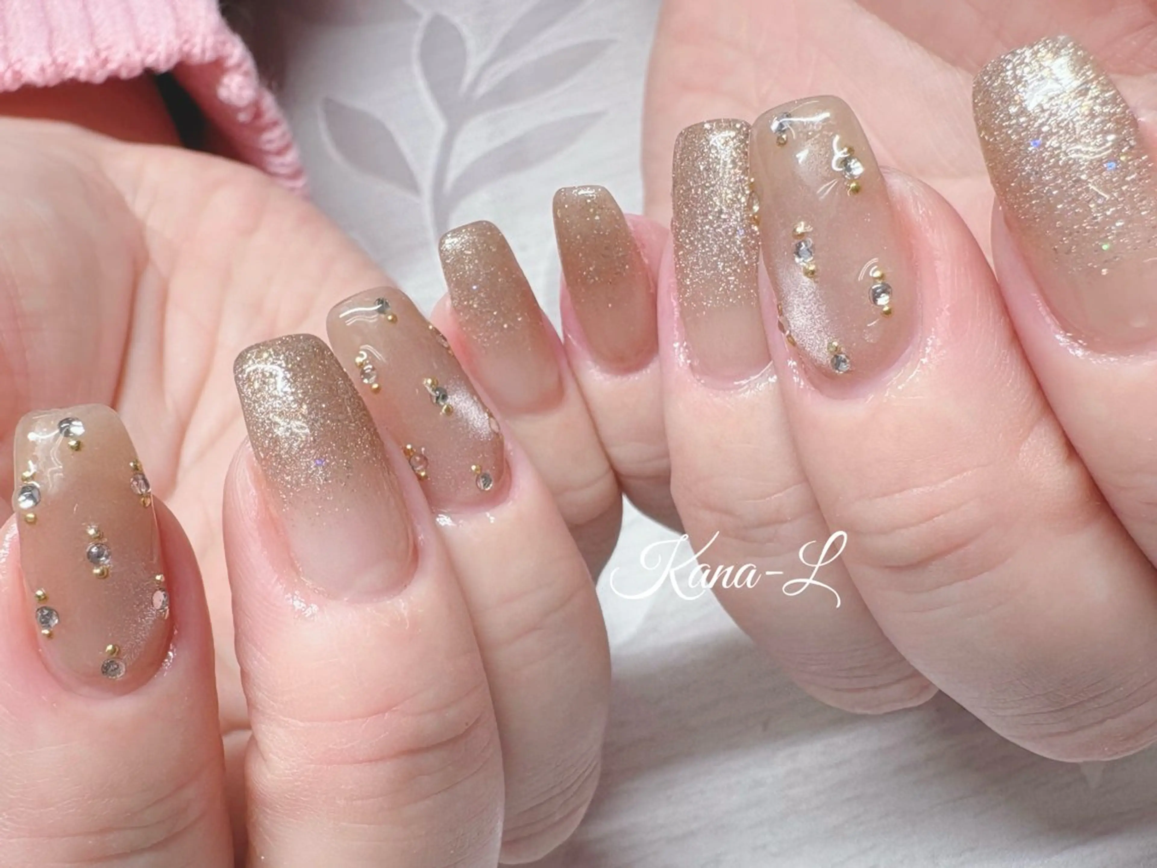 ネイル 芦辺 香奈のネイルデザイン