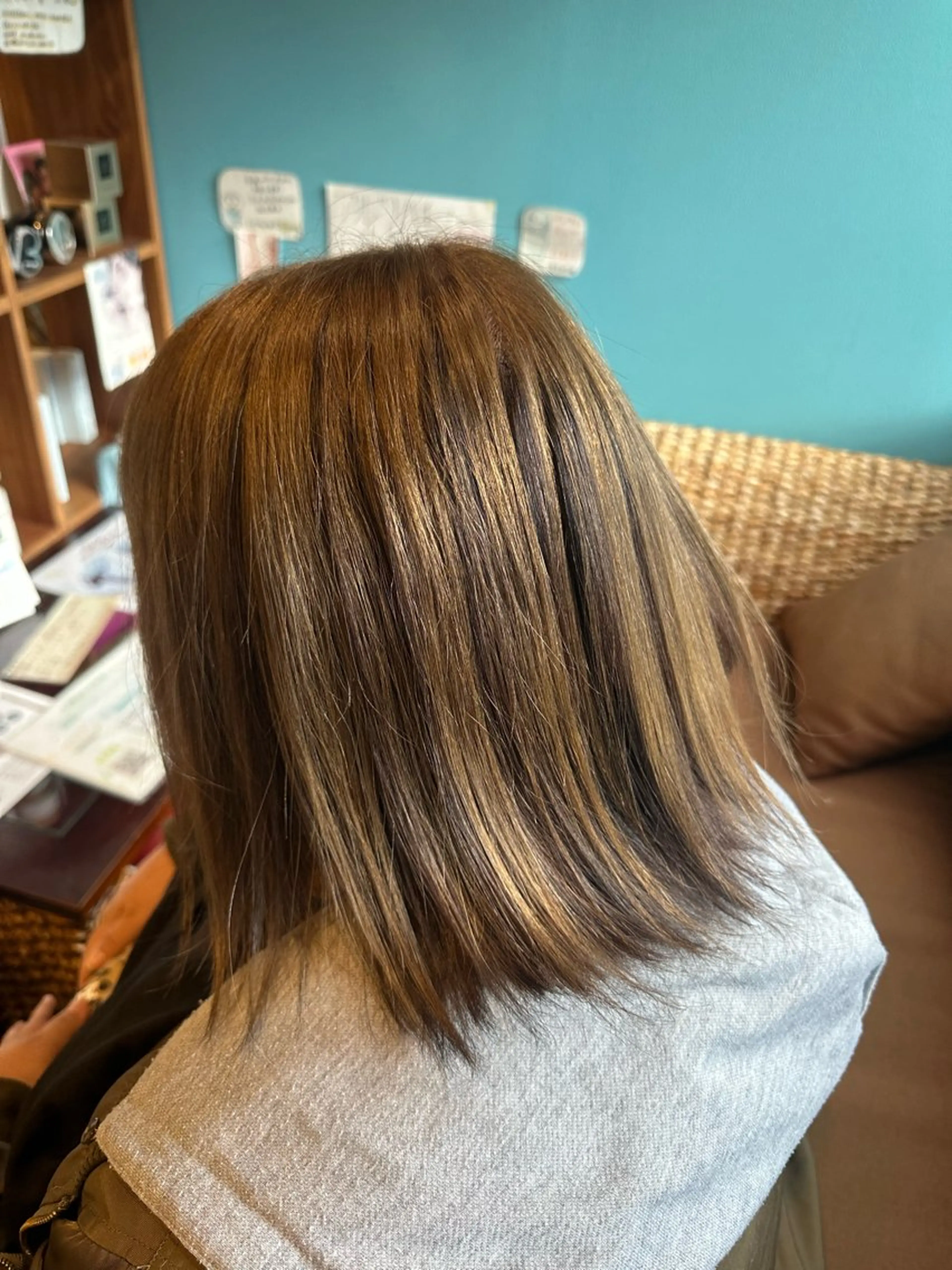 ミディアム カラー ベージュカラー ヘアカラー 安達 望のヘアスタイル