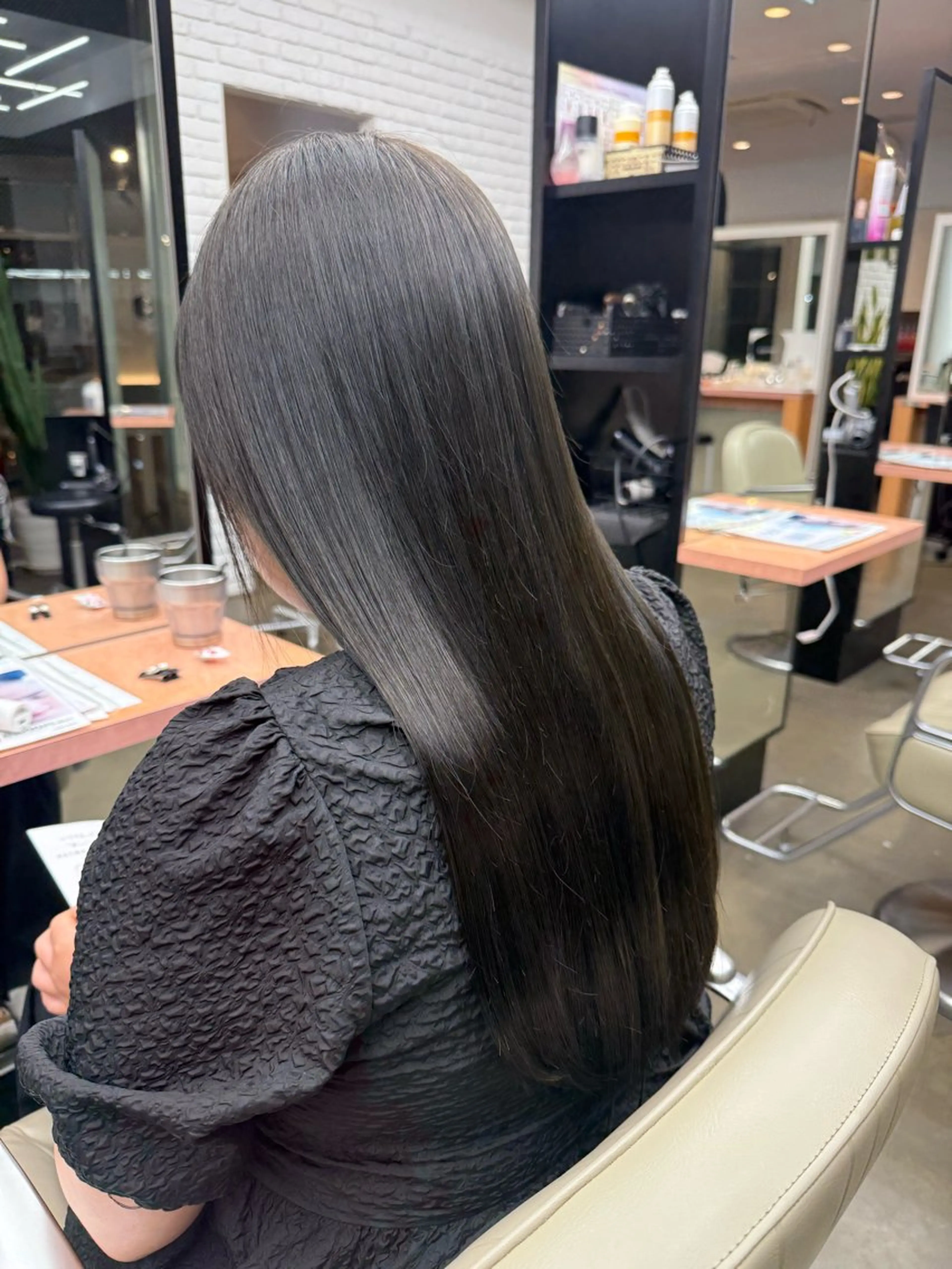 ロング カラー グレージュ オリーブグレージュ オリーブグレー たかしな けいなのヘアスタイル