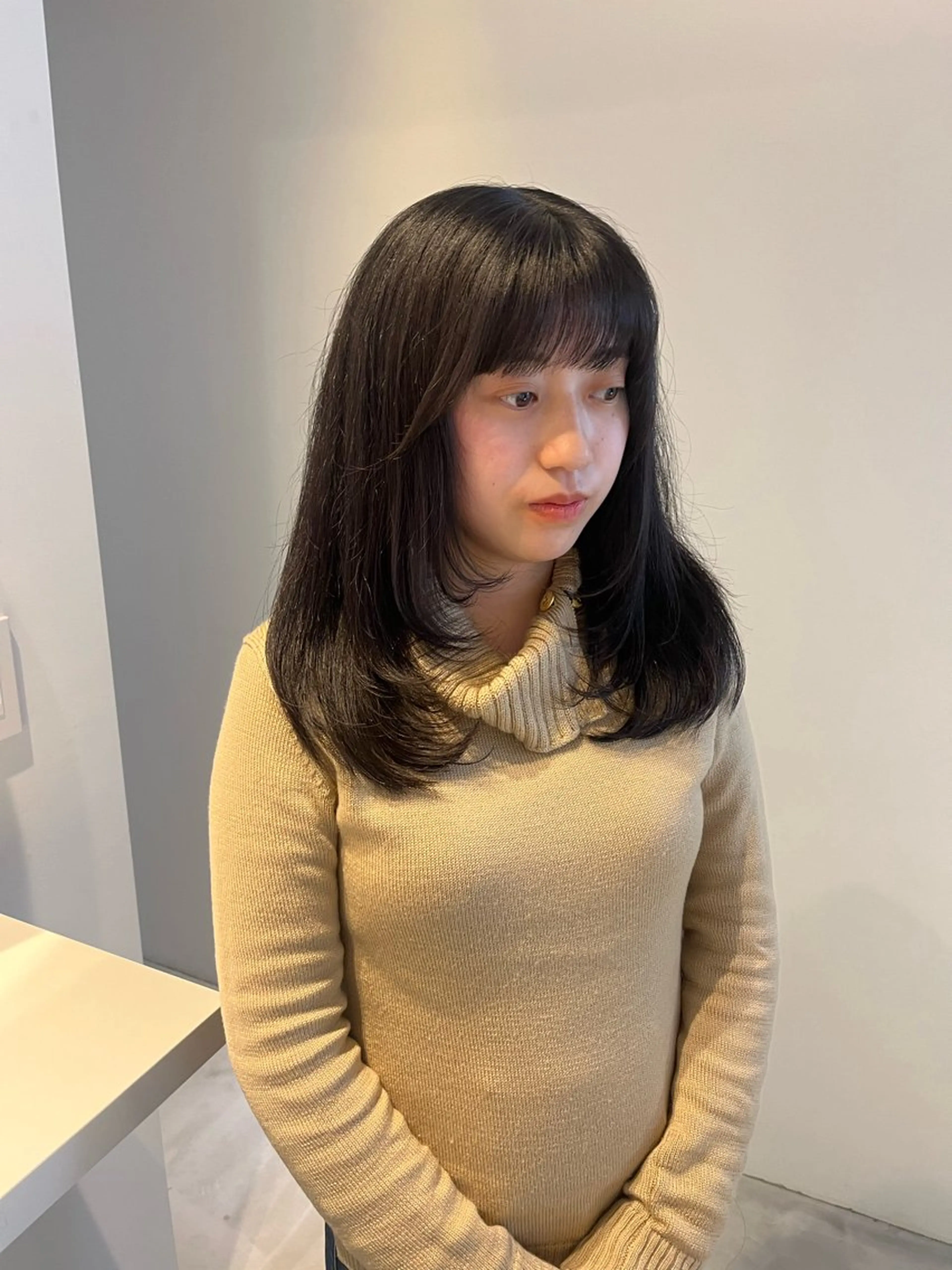 セミロング レイヤーカット ALLYS 渋谷店所属・最高級の艶のある カラーmei🎨のヘアスタイル