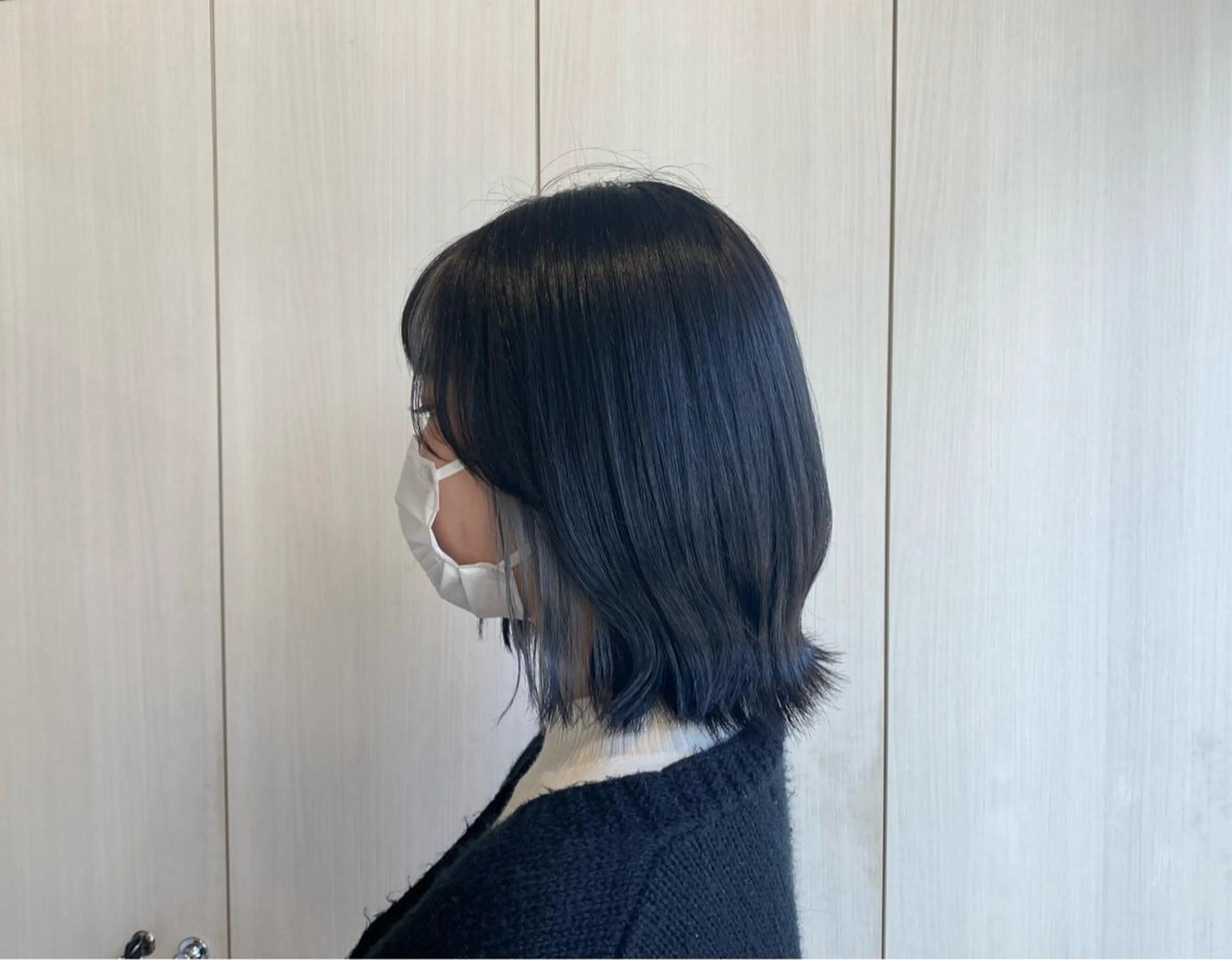 ミディアム カラー 黒髪 ブルーカラー ブルーブラック ブルーグレー たなか もえなのヘアスタイル