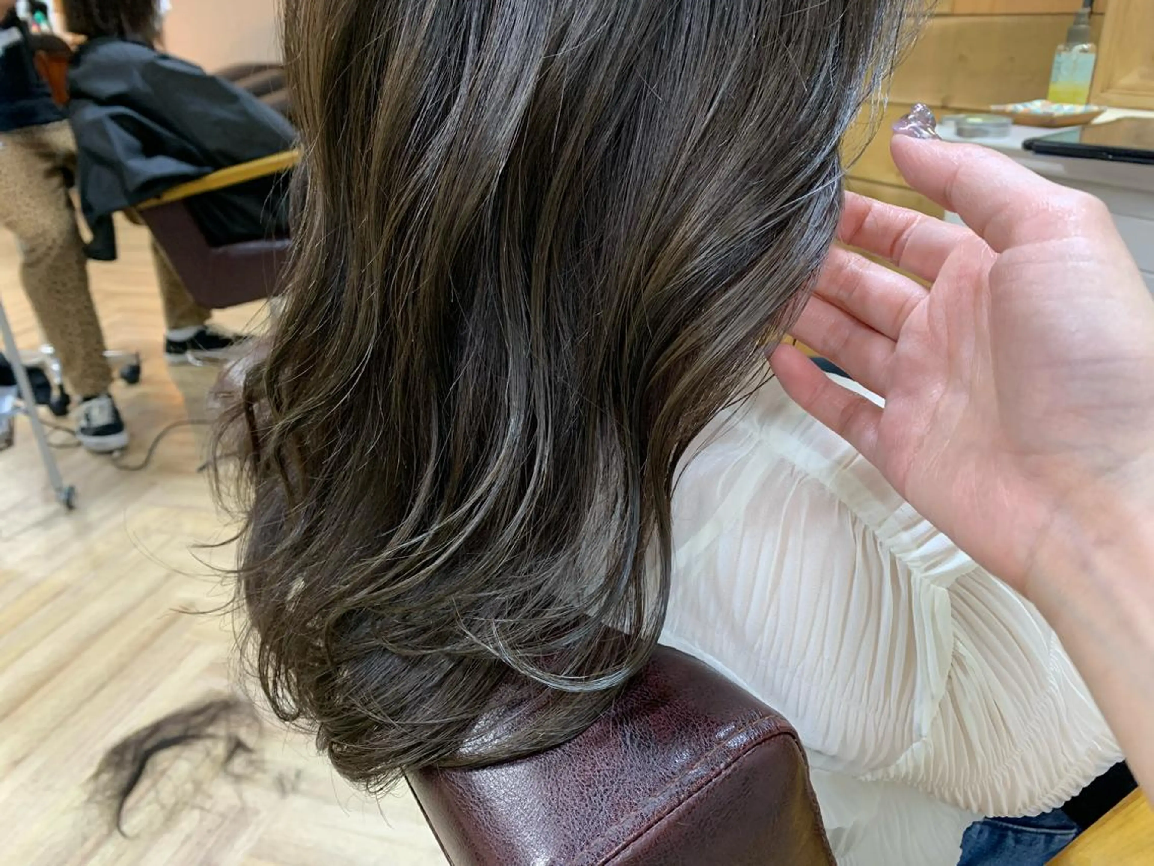 ロング カラー グレージュ カット ヘアカラー トリートメント 【Uneユヌ】菊地 春那のヘアスタイル