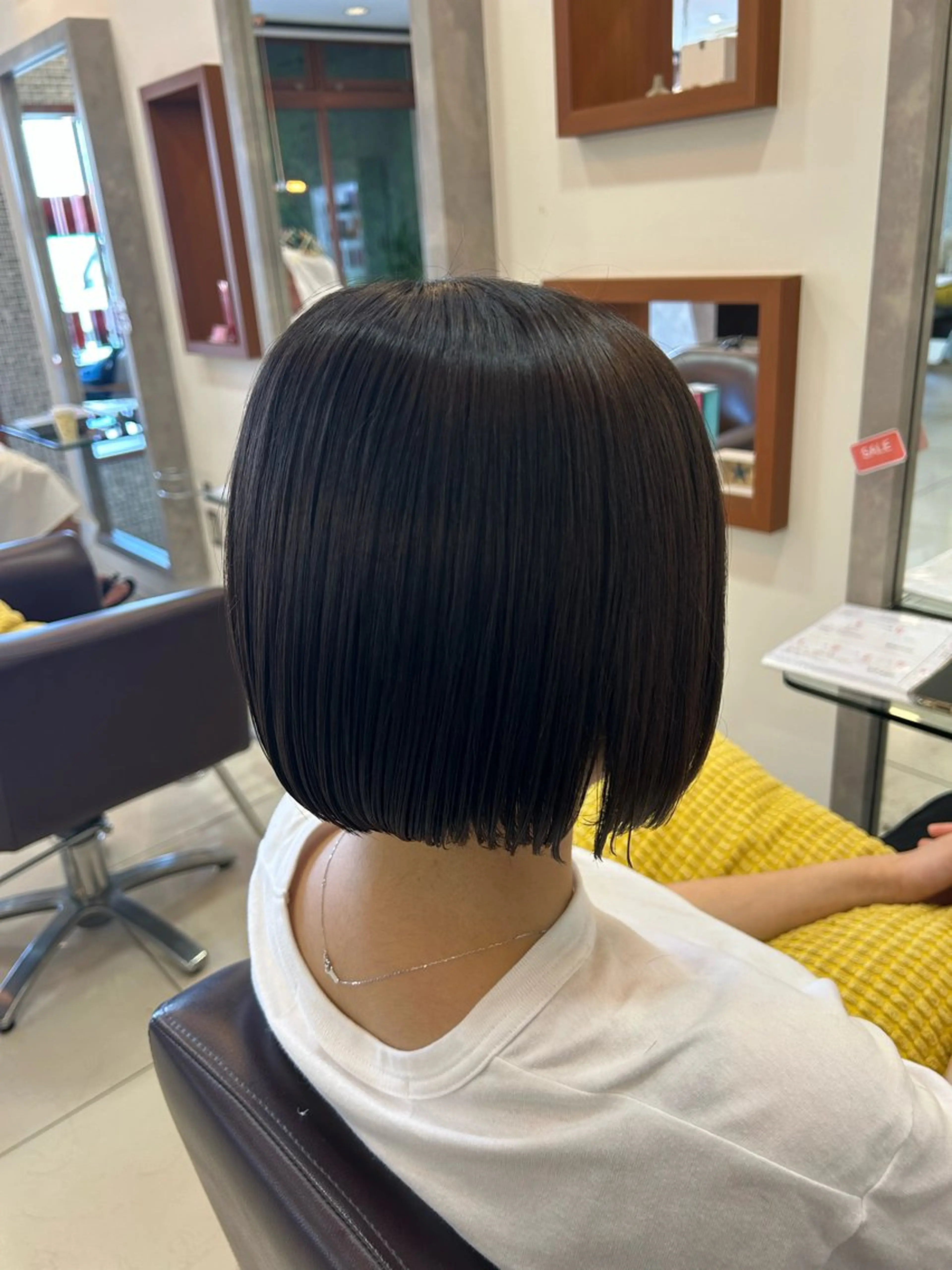 ミディアム ボブ 縮毛矯正 縮毛矯正 トップスタイリスト 林すずかのヘアスタイル