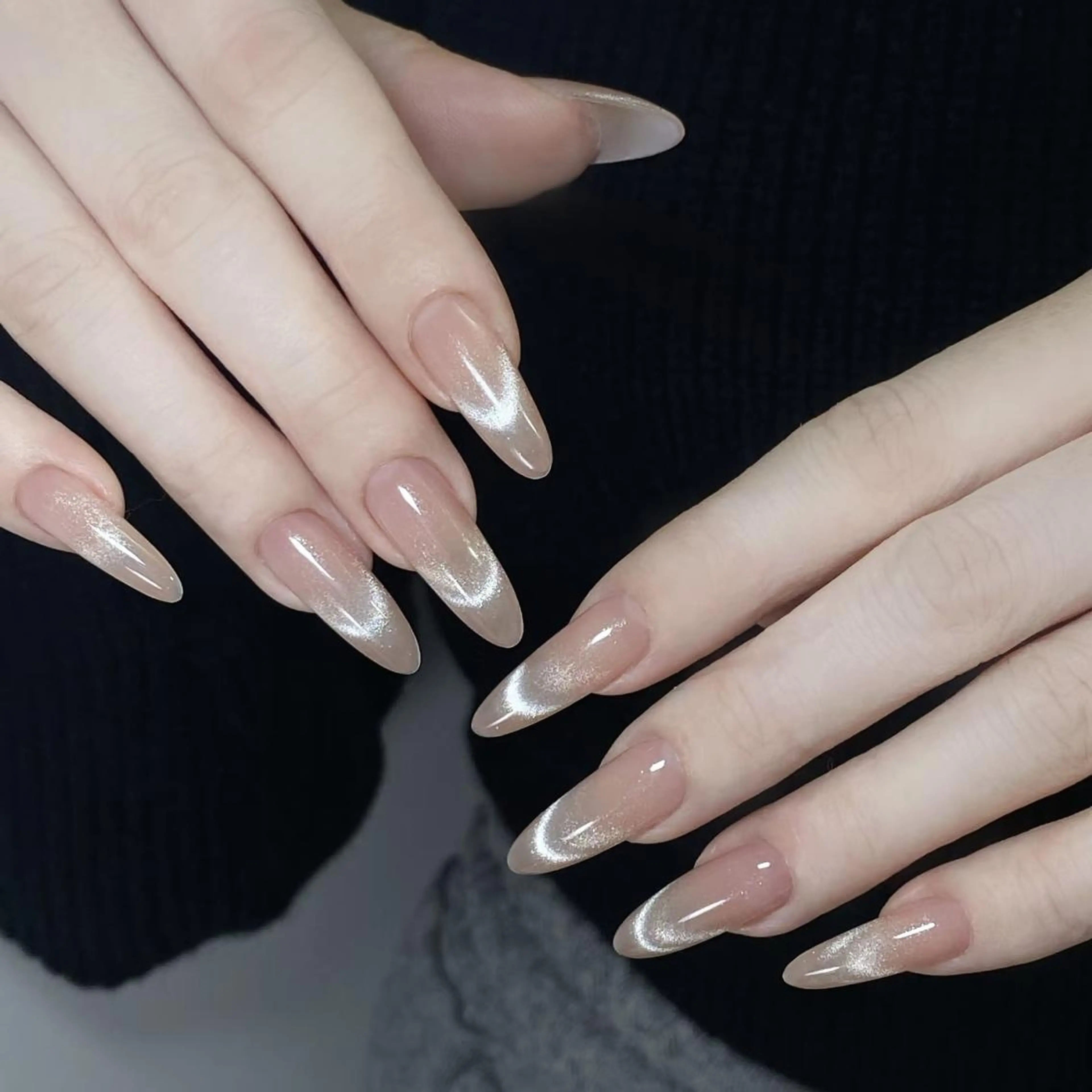 ⭐ワンホンネイル⭐《チップ長さだし》マグネットフレンチネイル★オフなしの写真