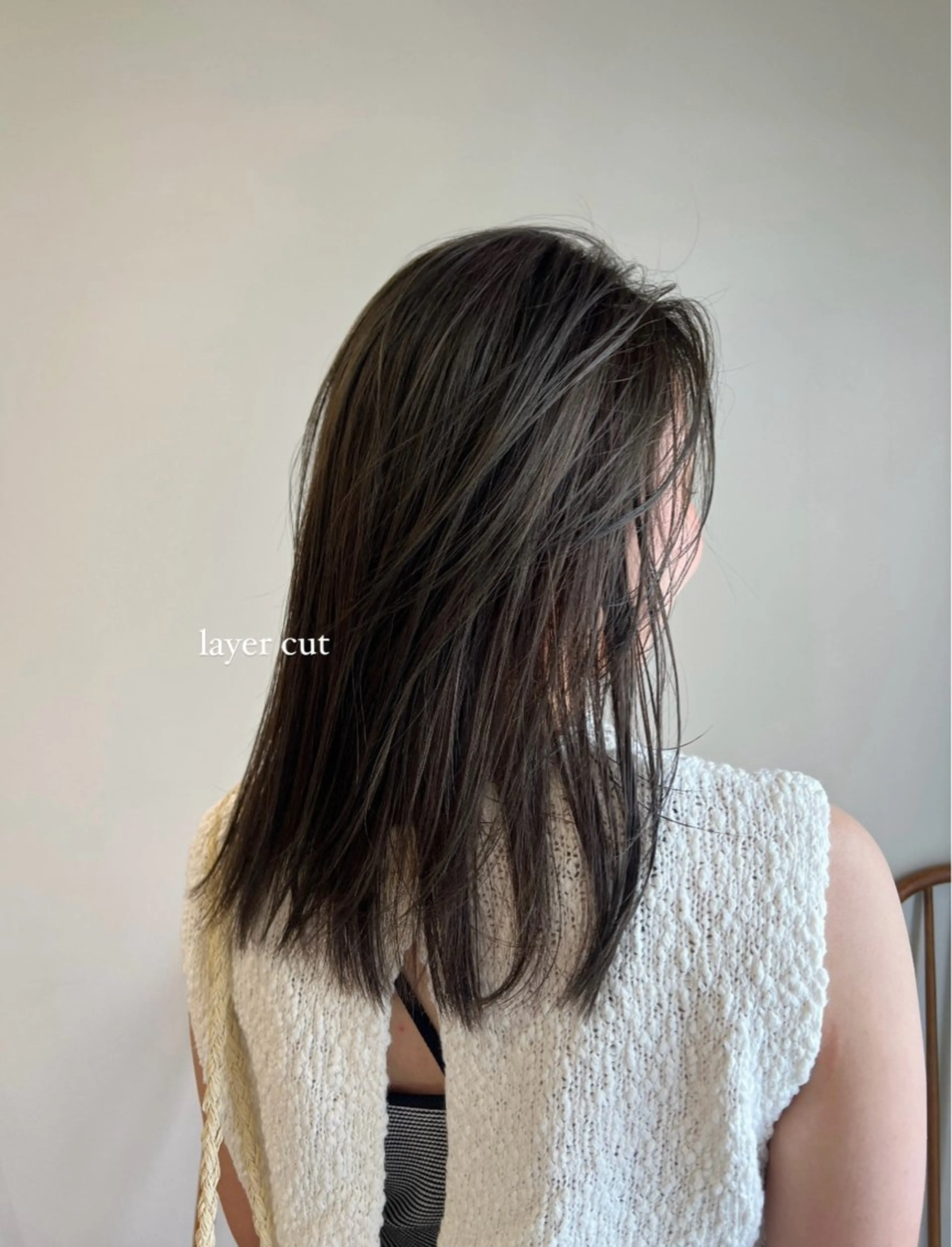セミロング レイヤーカット コノカ暖色カラー/ 透明感カラーのヘアスタイル