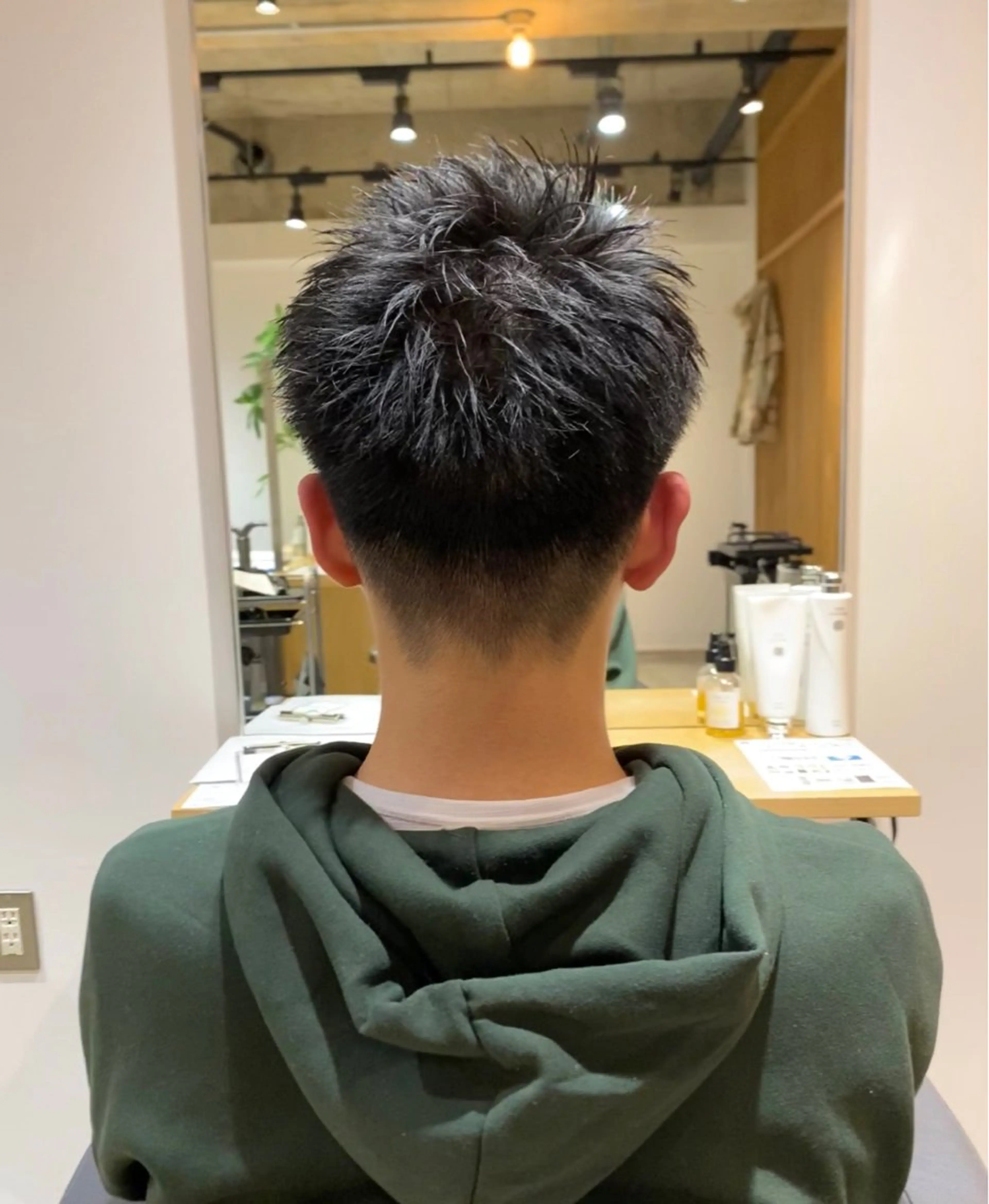 ショート メンズ 刈り上げ ショートヘア 🤎カット/ブリーチ /縮毛矯正/大宮🤎のヘアスタイル