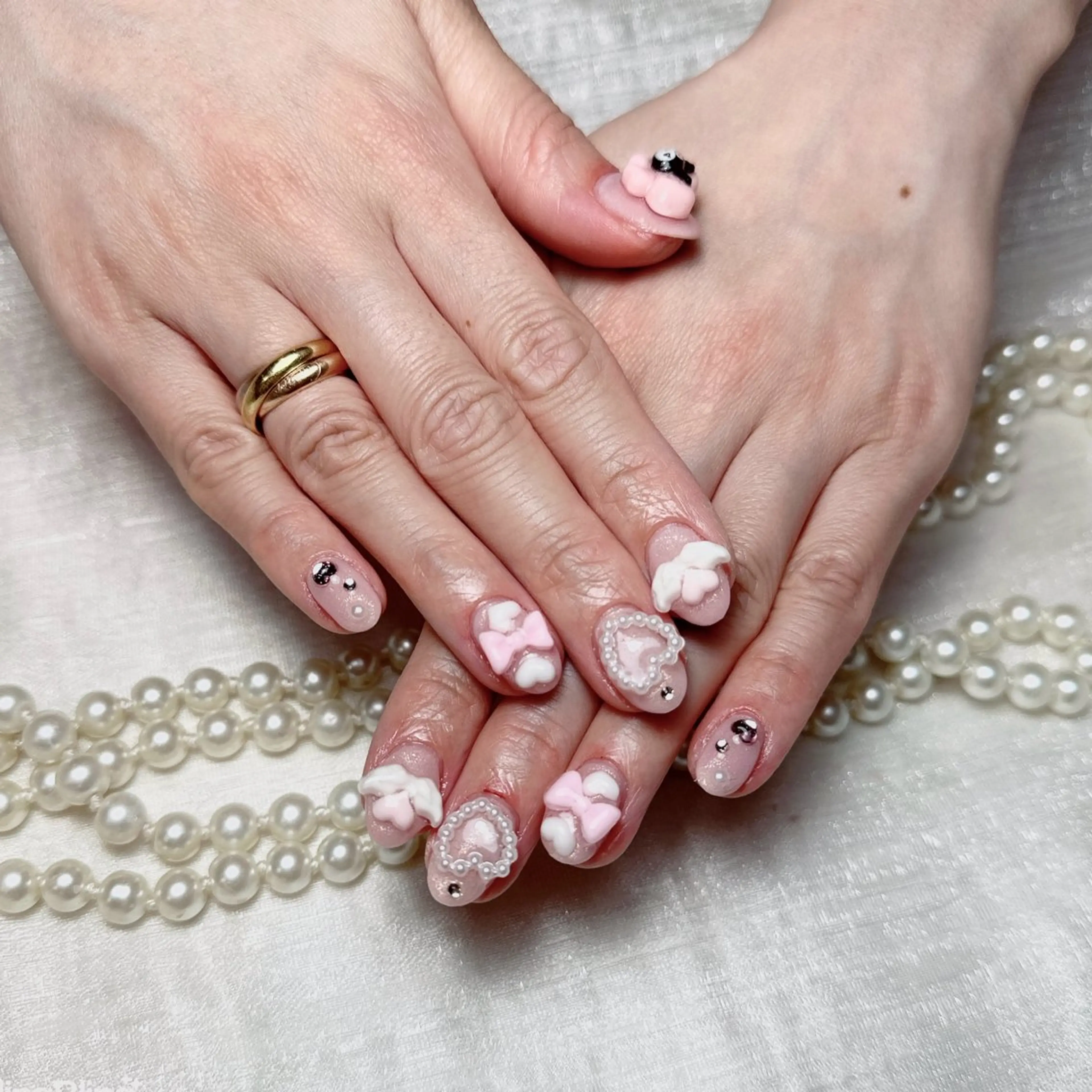 ネイル ハンドネイル Iris  Nail所属・Rosaline 💕💕のネイルデザイン
