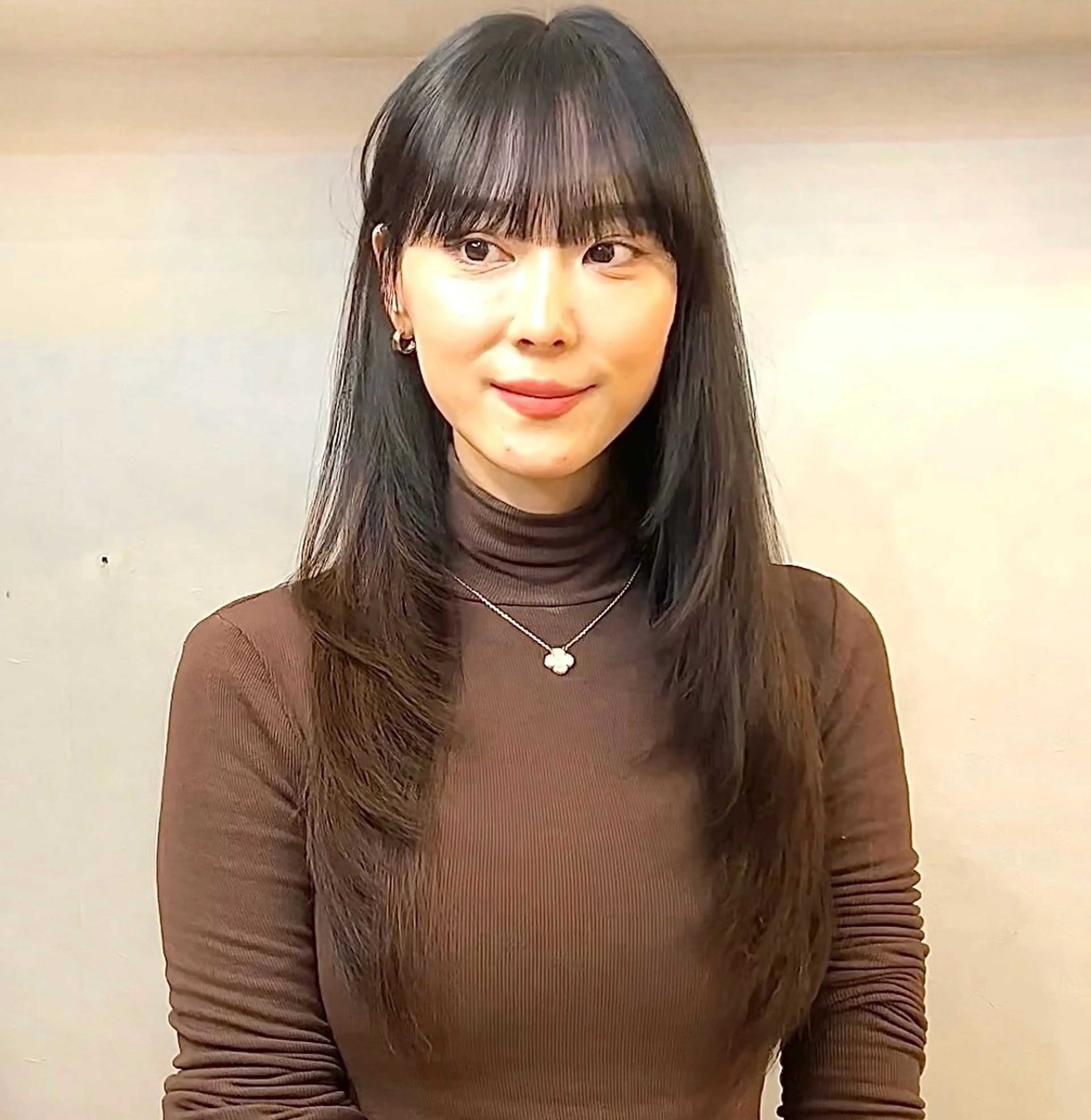 セミロング カラー ヘアアレンジ カット ヘアカラー トリートメント layercut✂️ 韓国ヘア/髪質改善のヘアスタイル
