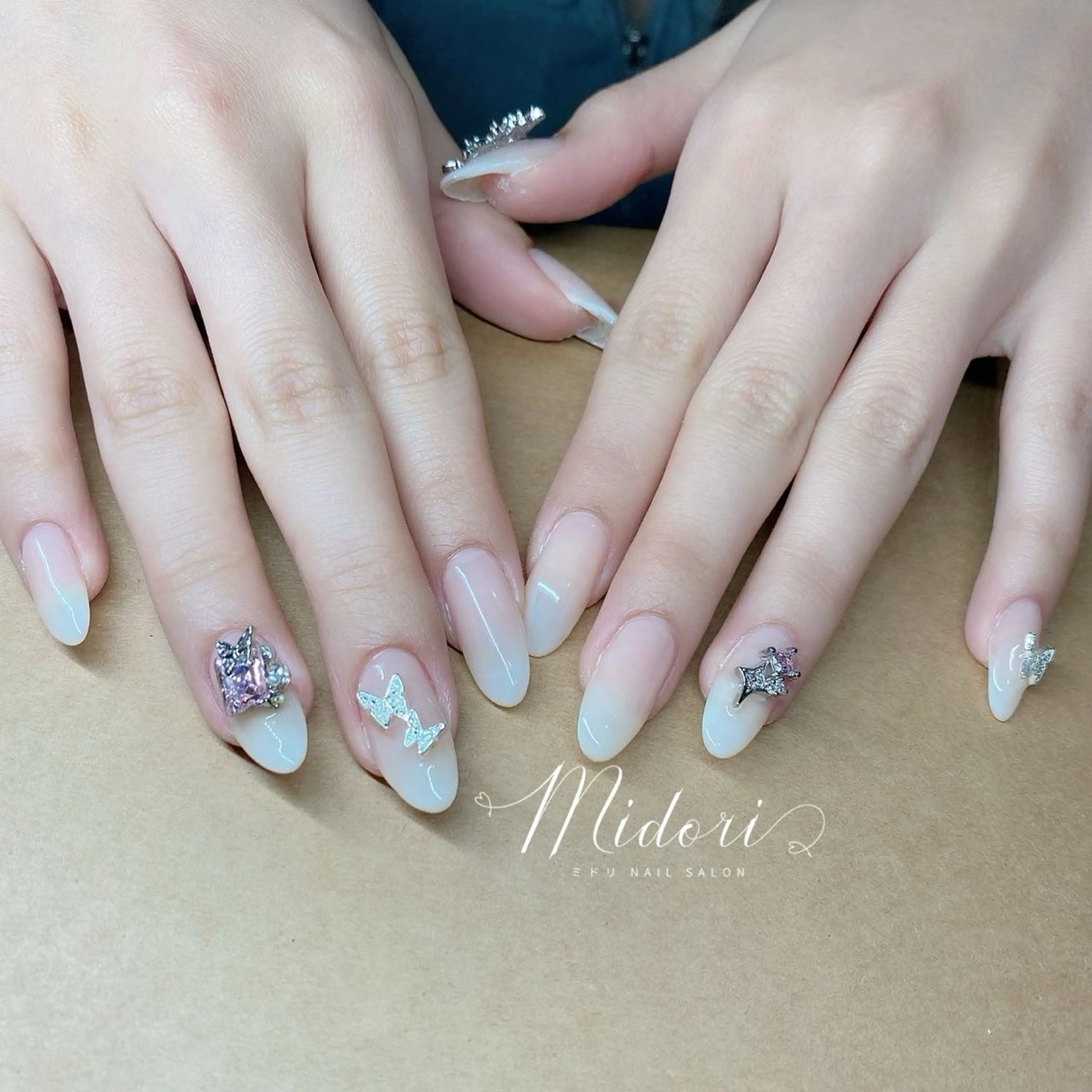 ネイル M eiのネイルデザイン