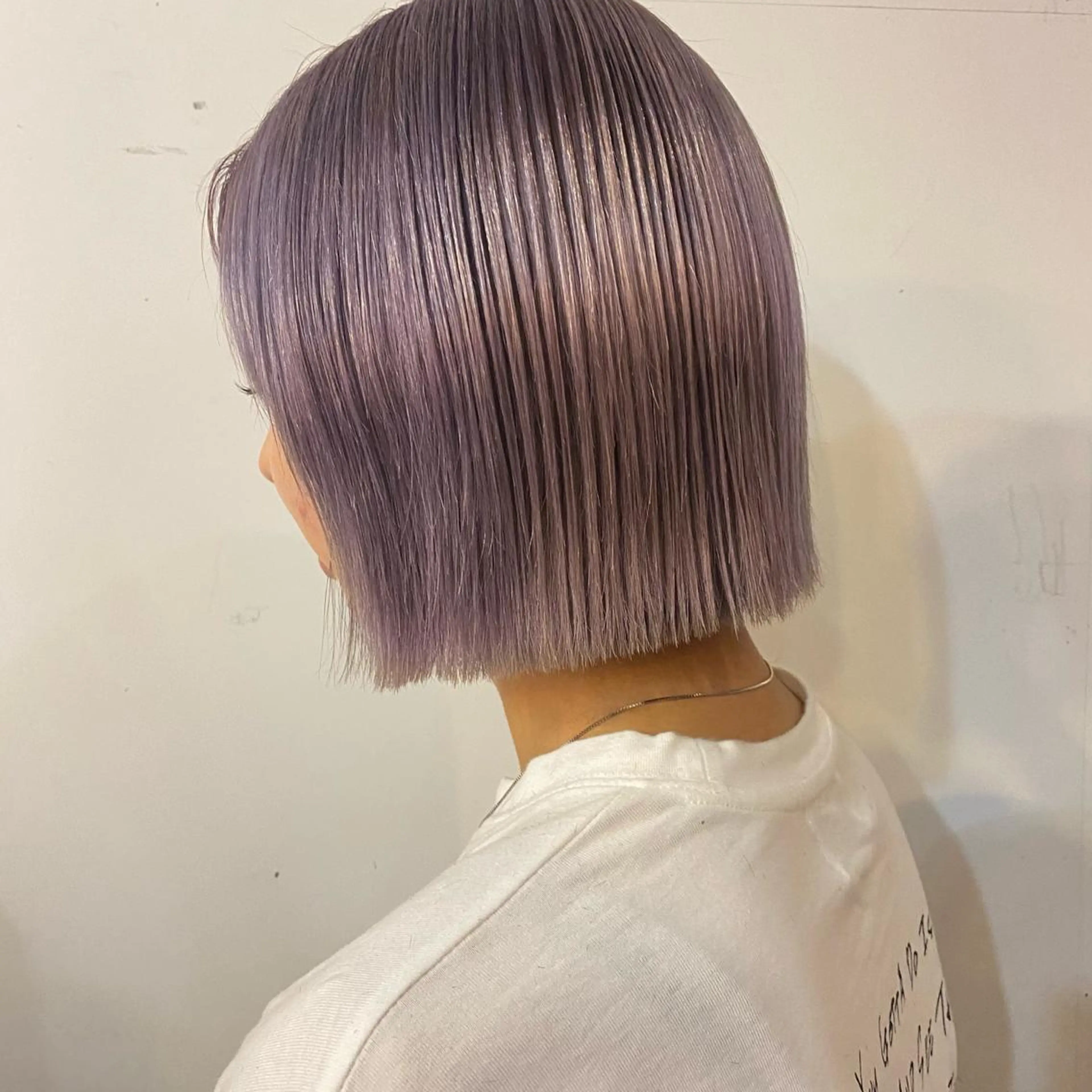 ショート カラー ヘアアレンジ ラベンダーカラー シルバー ボブ M所属・ハイトーン/透け感 カラー🎀真香のヘアスタイル