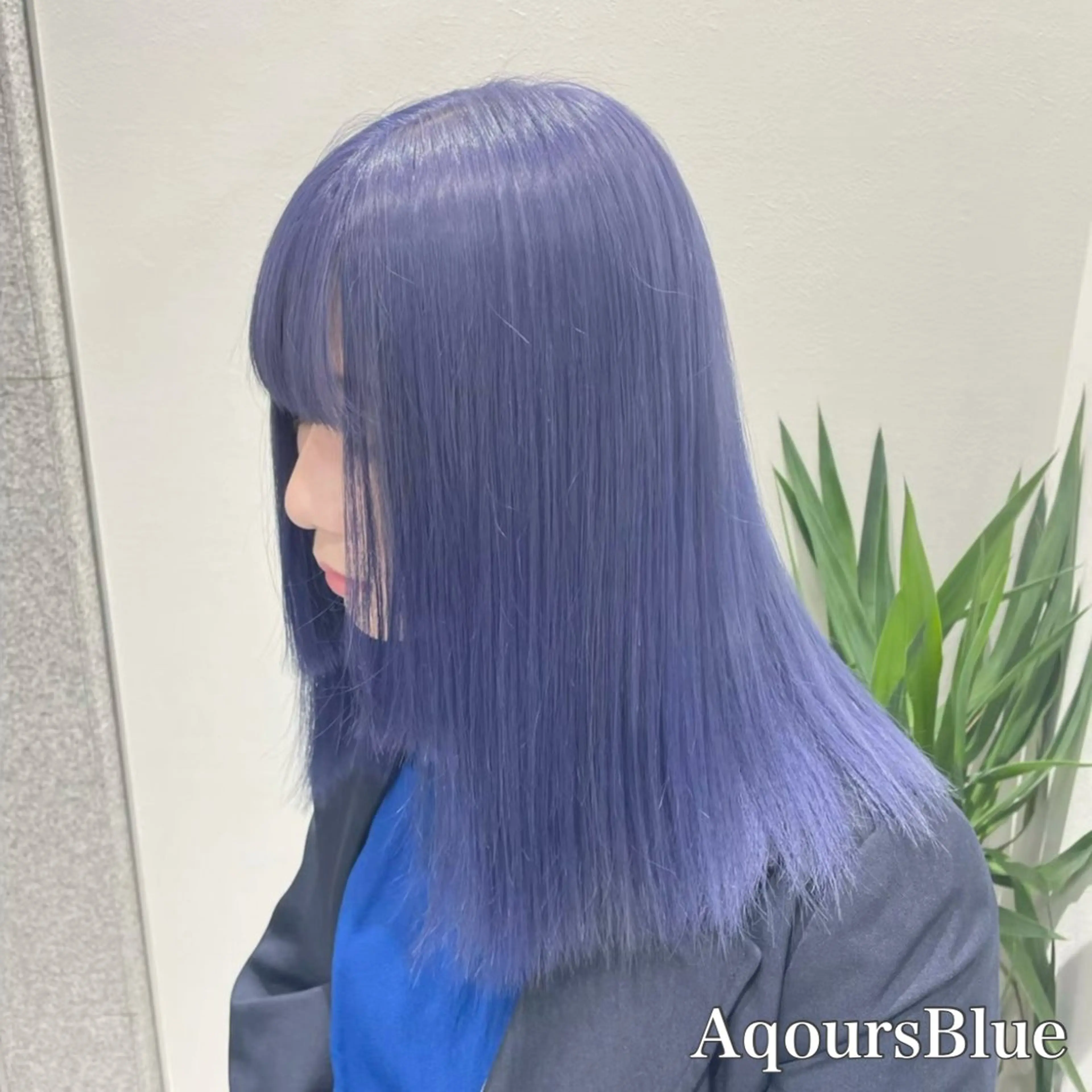 セミロング カラー ヘアアレンジ 🩵ダメージレス艶感 ハイトーン🩷のヘアスタイル