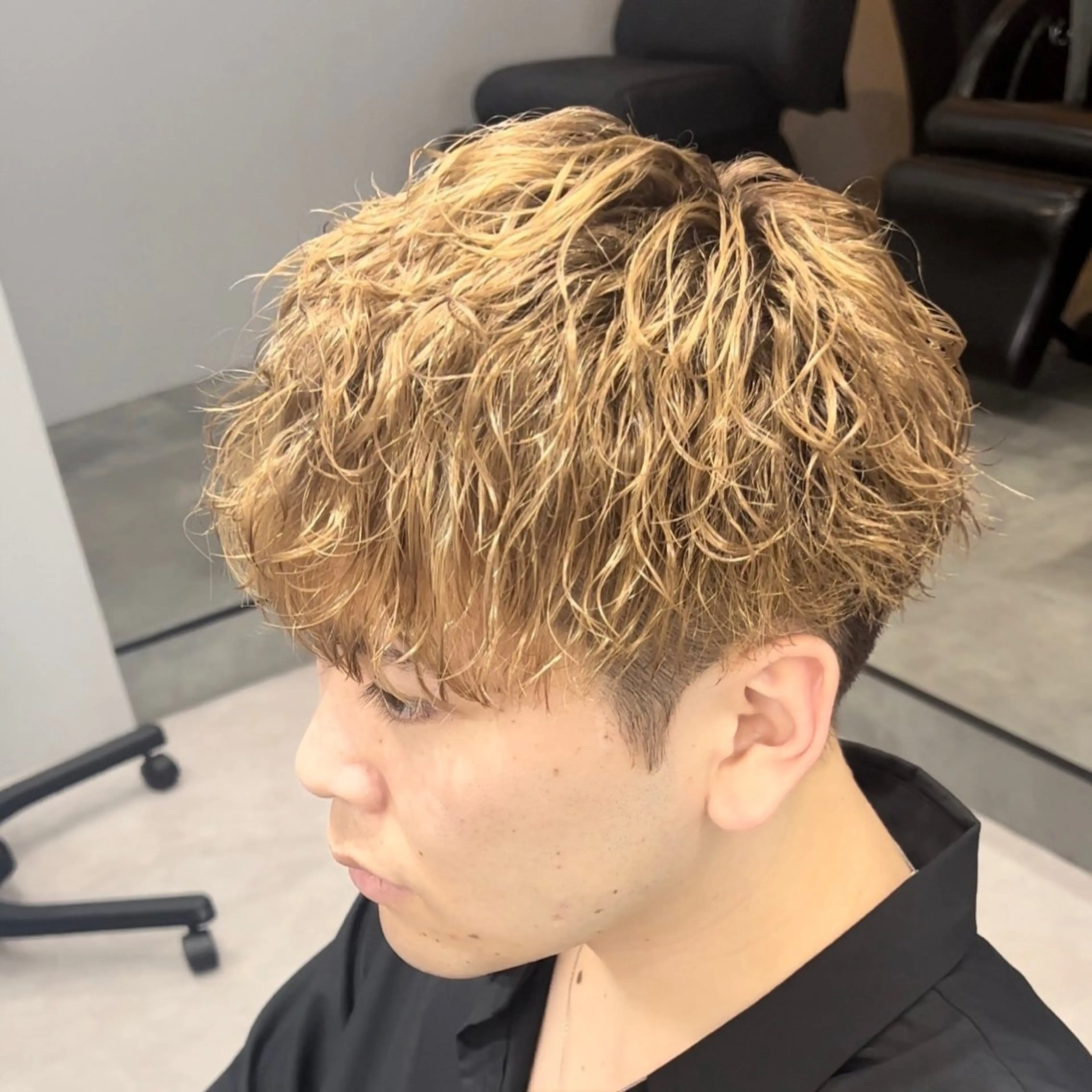 パーマ メンズ メンズブリーチ メンズパーマ ツイストスパイラルパーマ スパイラルパーマ 【メンズ特化美容師】 🐍NAO🐍のヘアスタイル