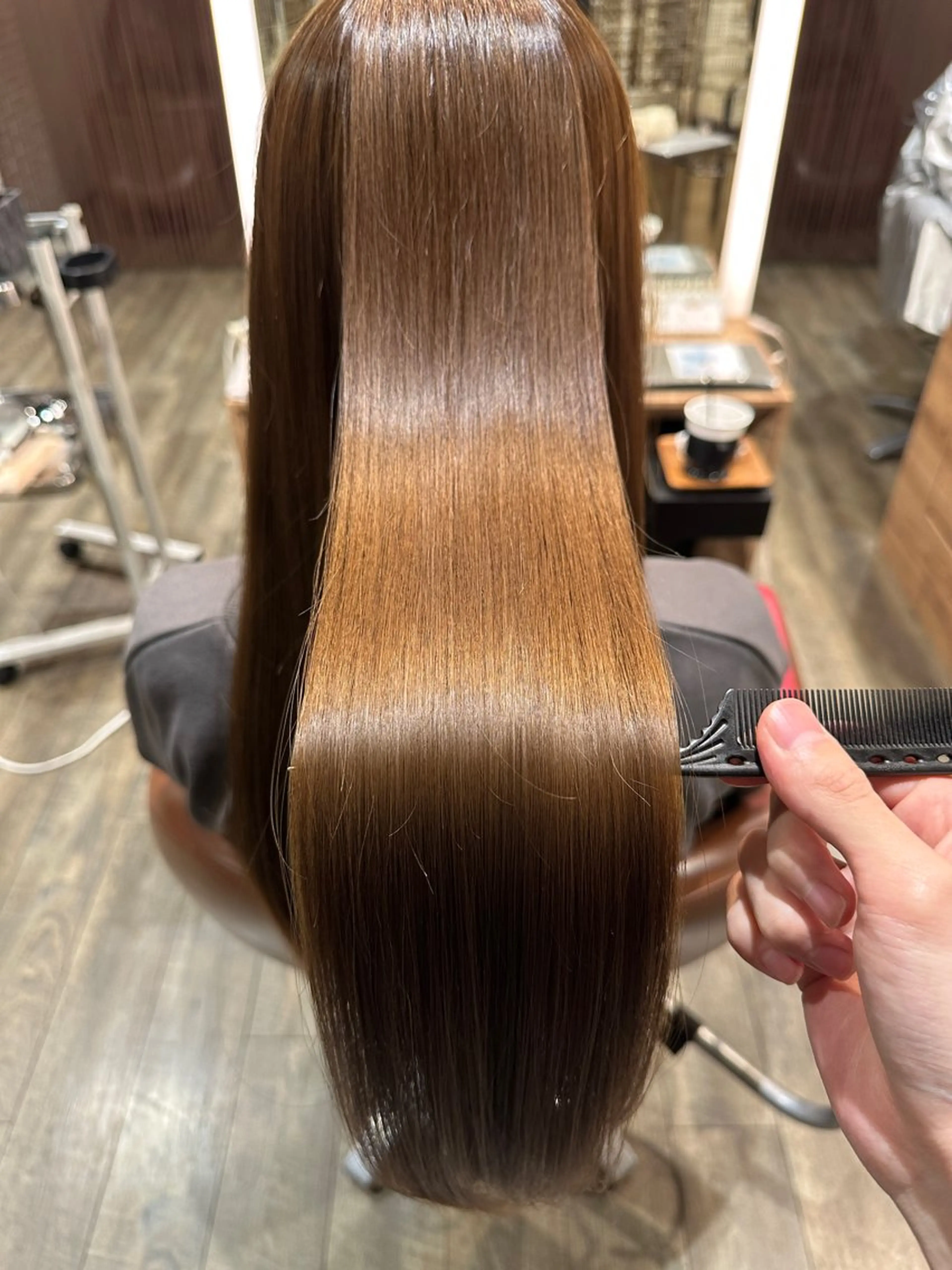 セミロング レイヤー/髪質 改善/岡田遥希のヘアスタイル