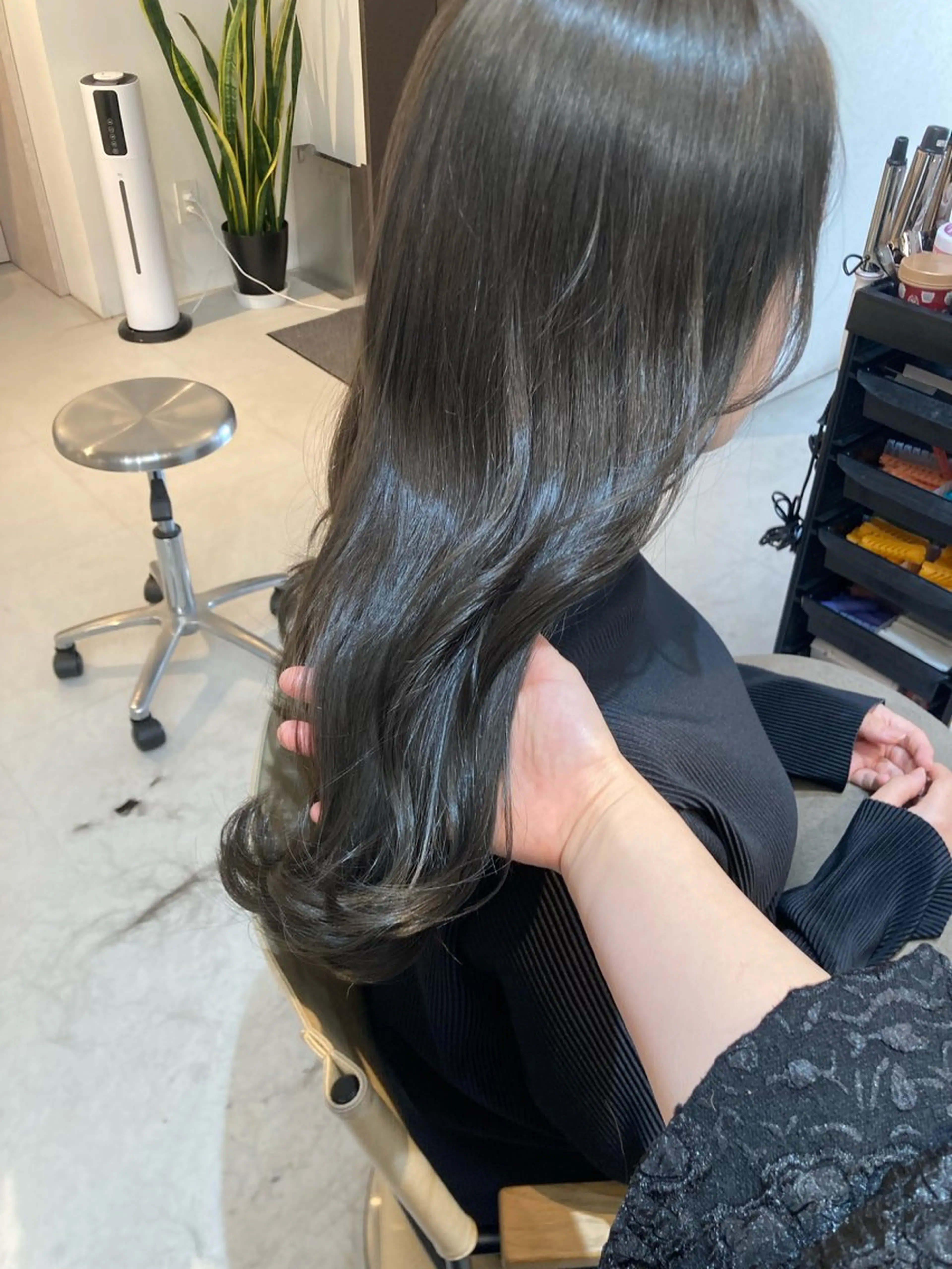 セミロング カット ヘアカラー トリートメント ✨色持ちの良い艶 カラー✨蟹江真世のヘアスタイル