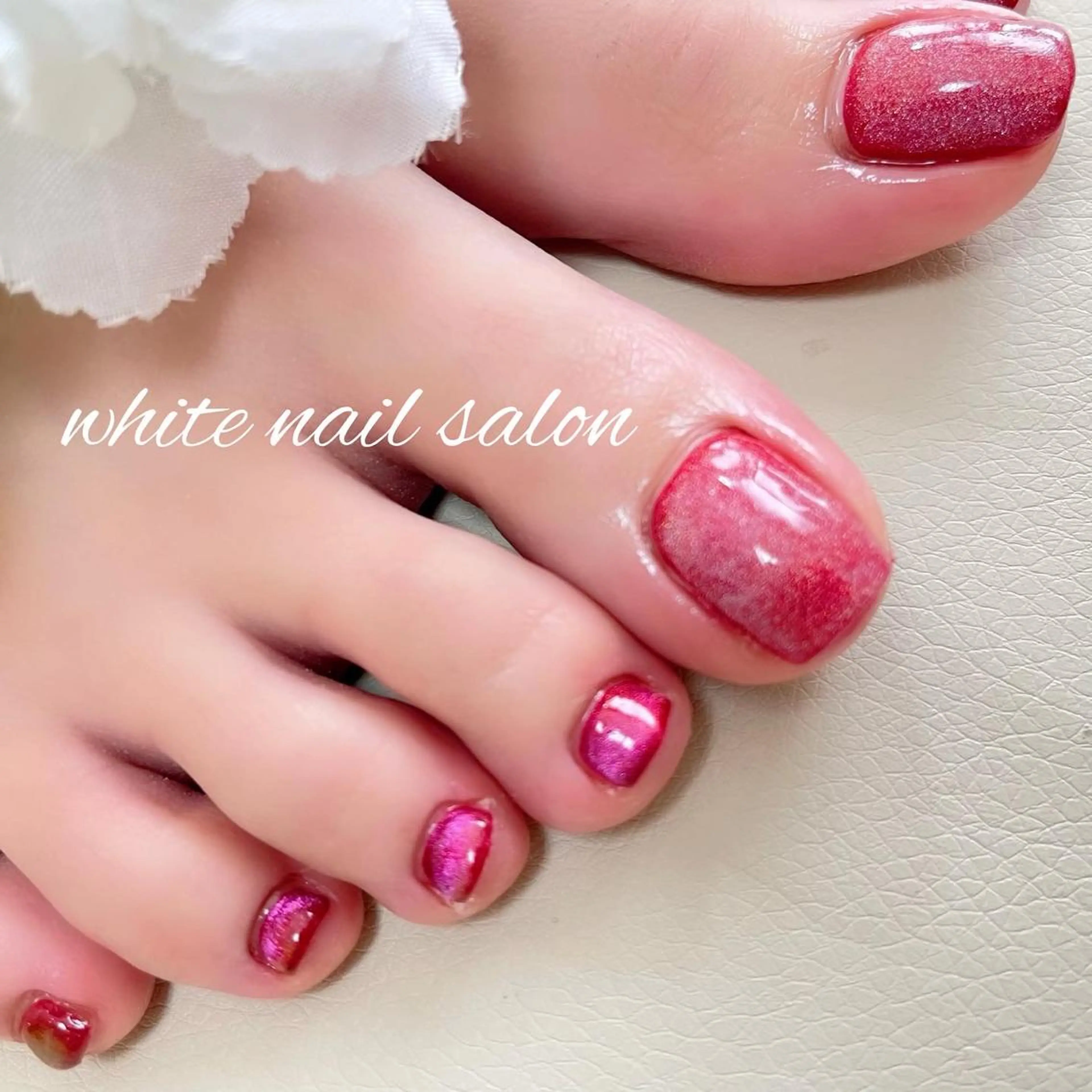 ネイル フットネイル ジェルネイル ハードジェル ラメ(グリッター) マグネットネイル フットネイル white nail salonのネイルデザイン