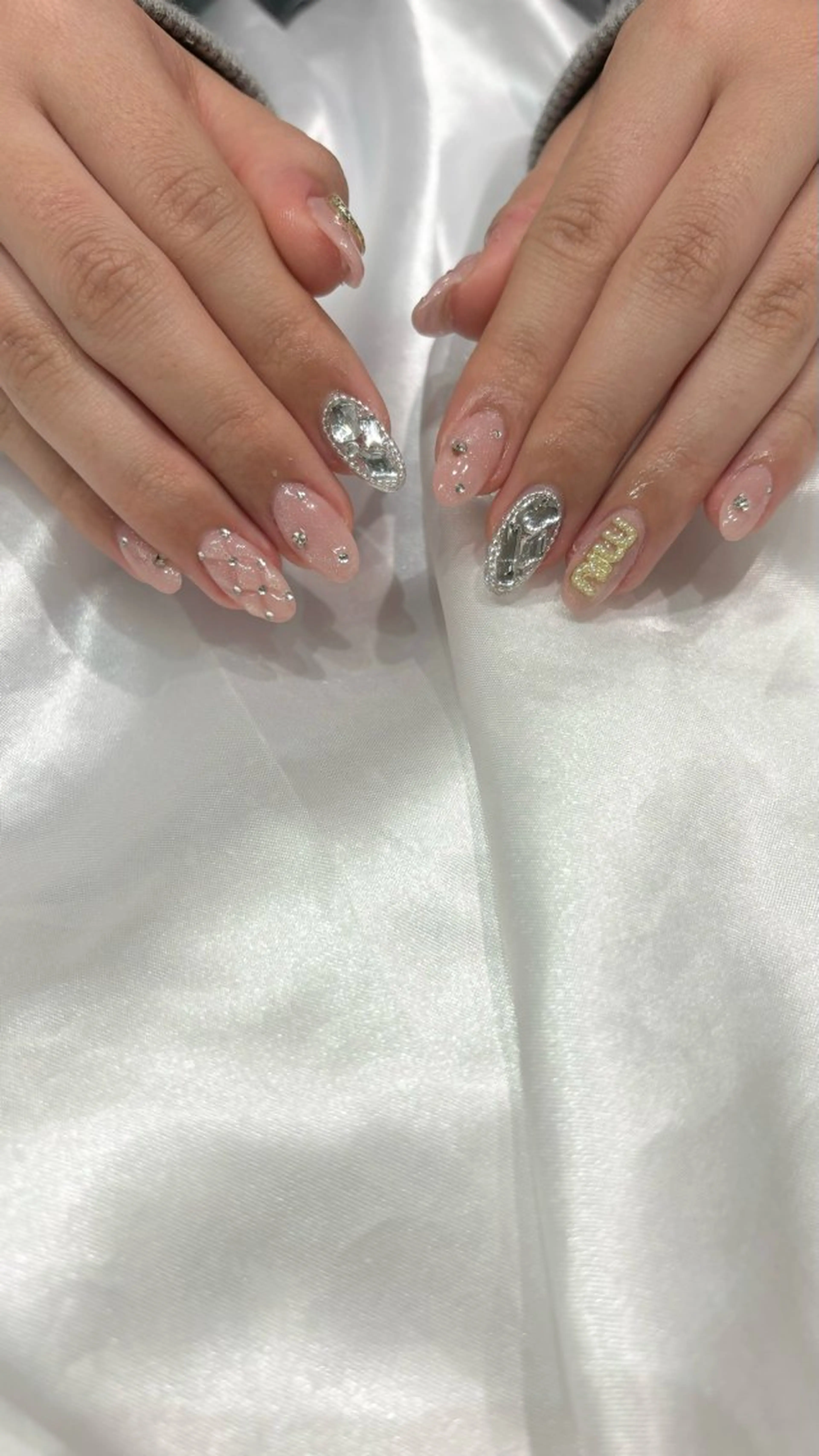 ネイル ハンドネイル GO TODAY SHAiRE SALON 表参道colore店所属・emmi nailのネイルデザイン