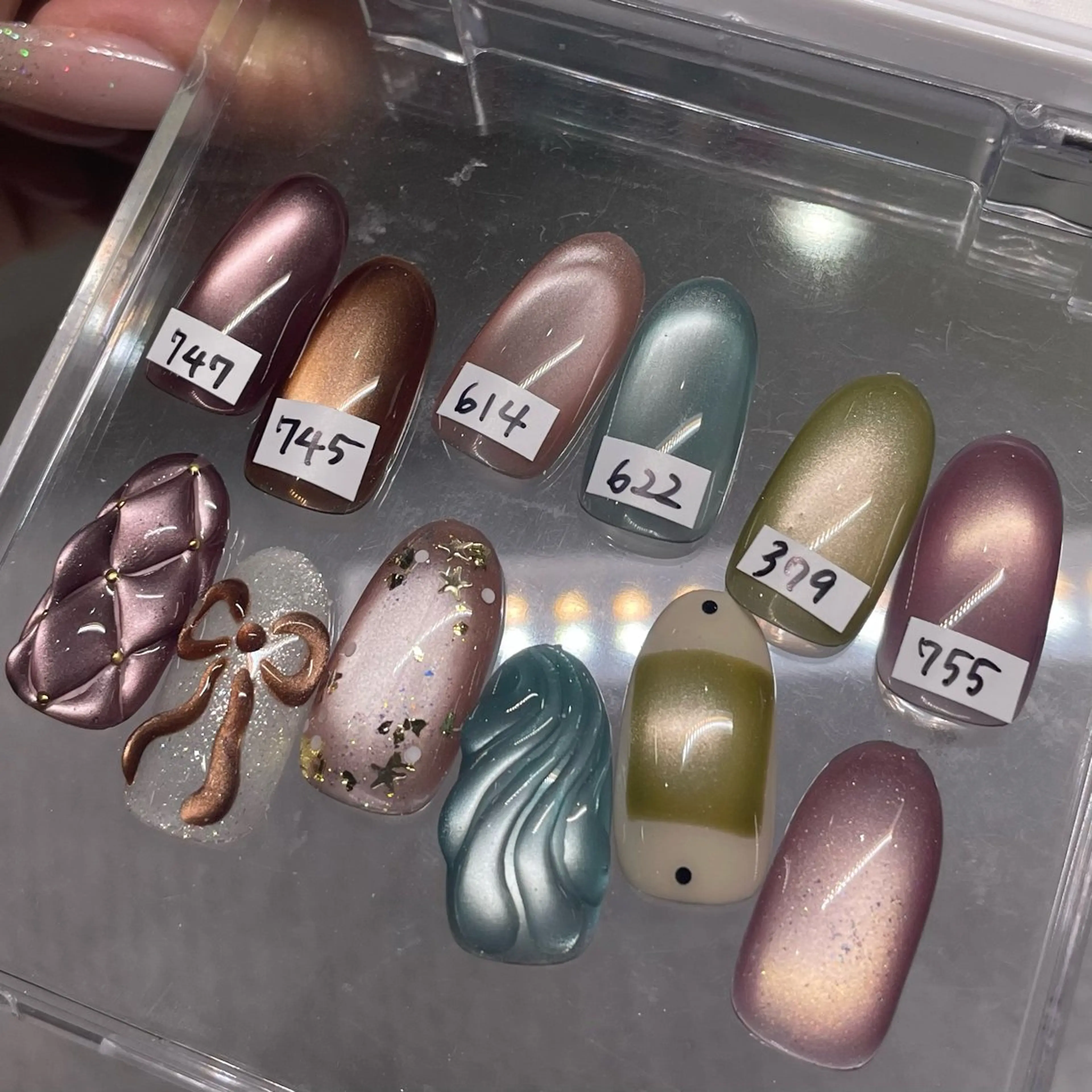 ネイル ボルドー ブラウン 氷ネイル・うるうるネイル マグネットネイル Ricnail☾ ayanoのネイルデザイン